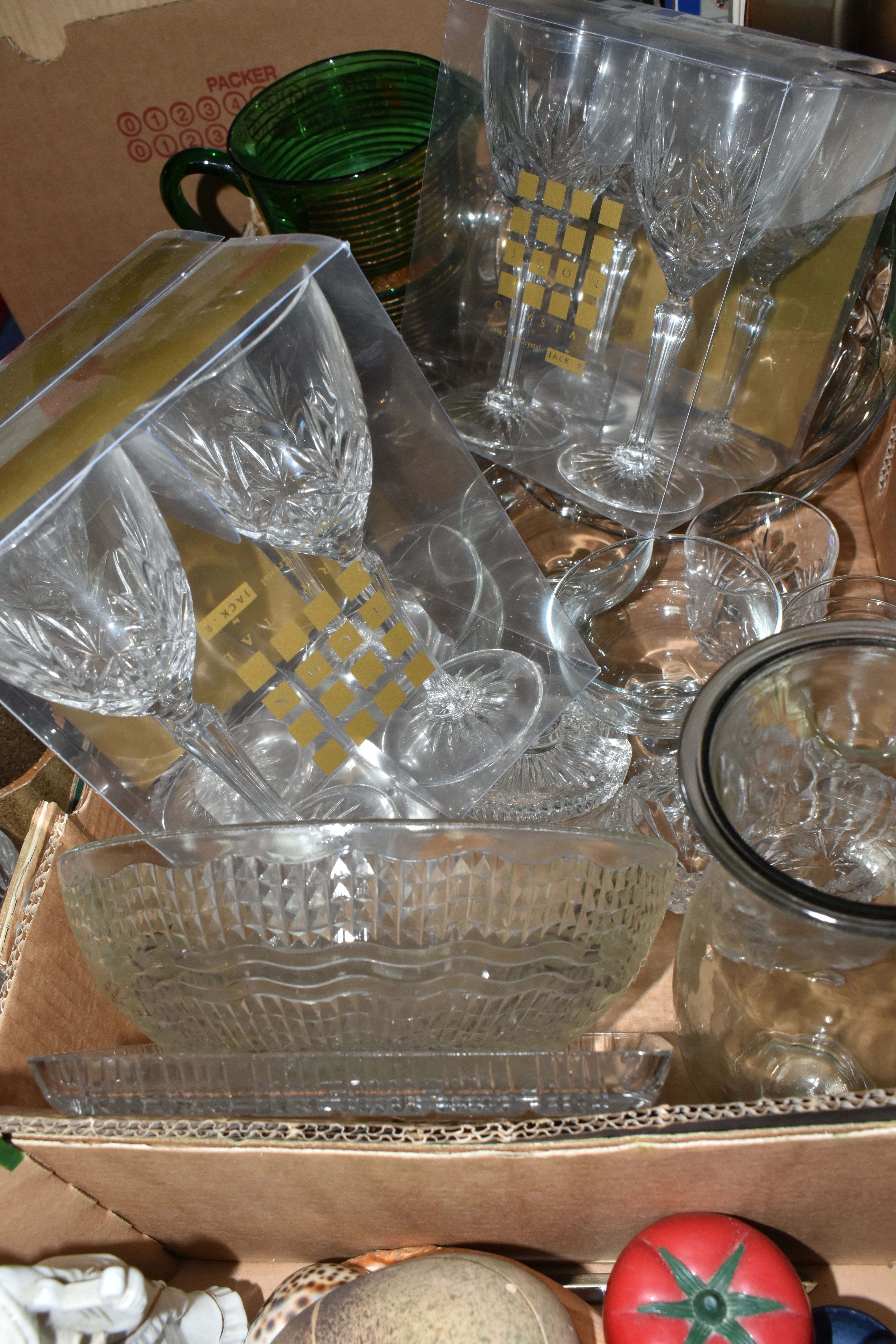 FIVE BOXES OF CERAMICS AND GLASS WARE, to include two boxes of dinnerware by makers including - Image 6 of 7