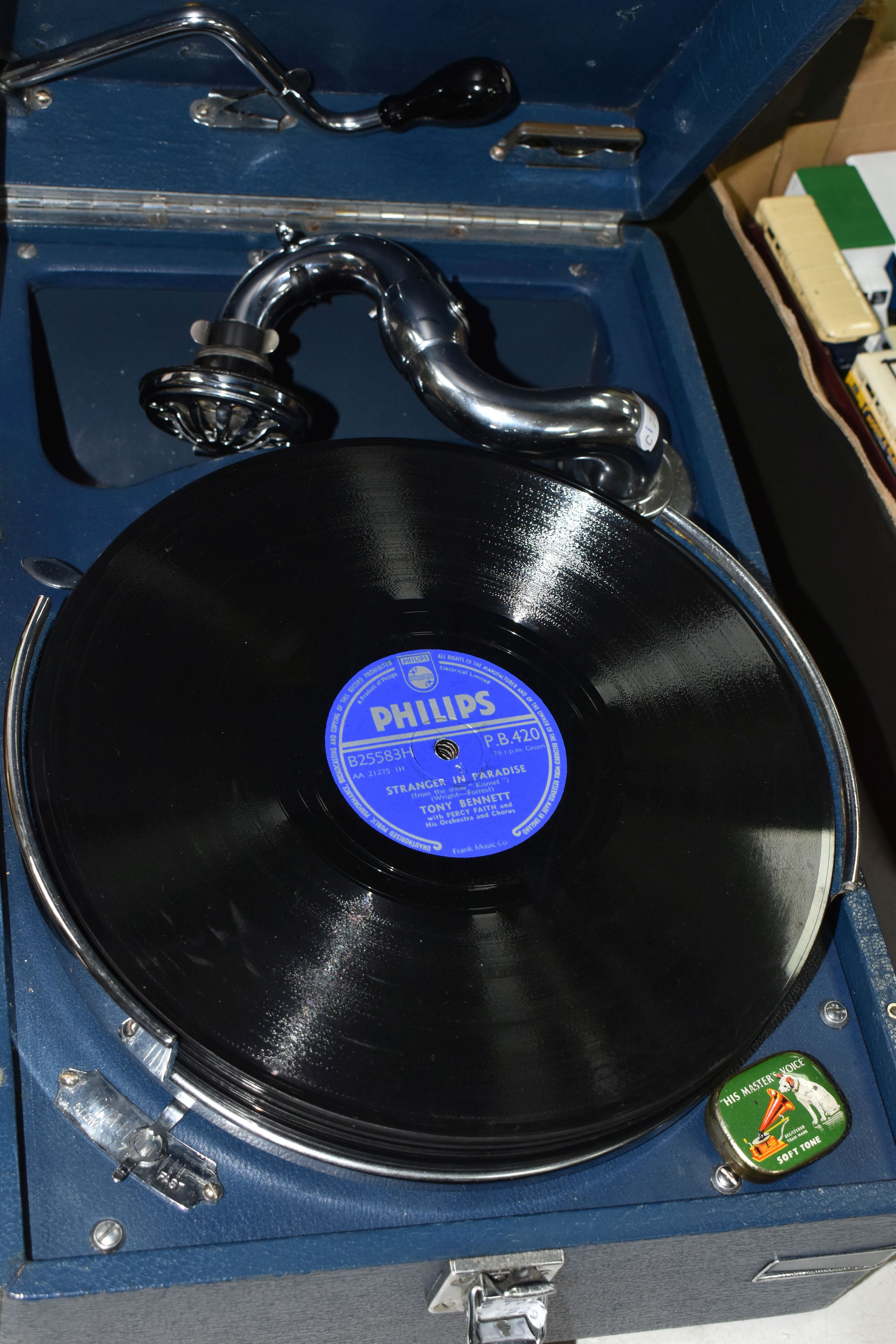 A 1930s HMV MODEL 102 WIND UP GRAMOPHONE IN BLUE PORTABLE CASE, including twelve LPs featuring - Image 2 of 7
