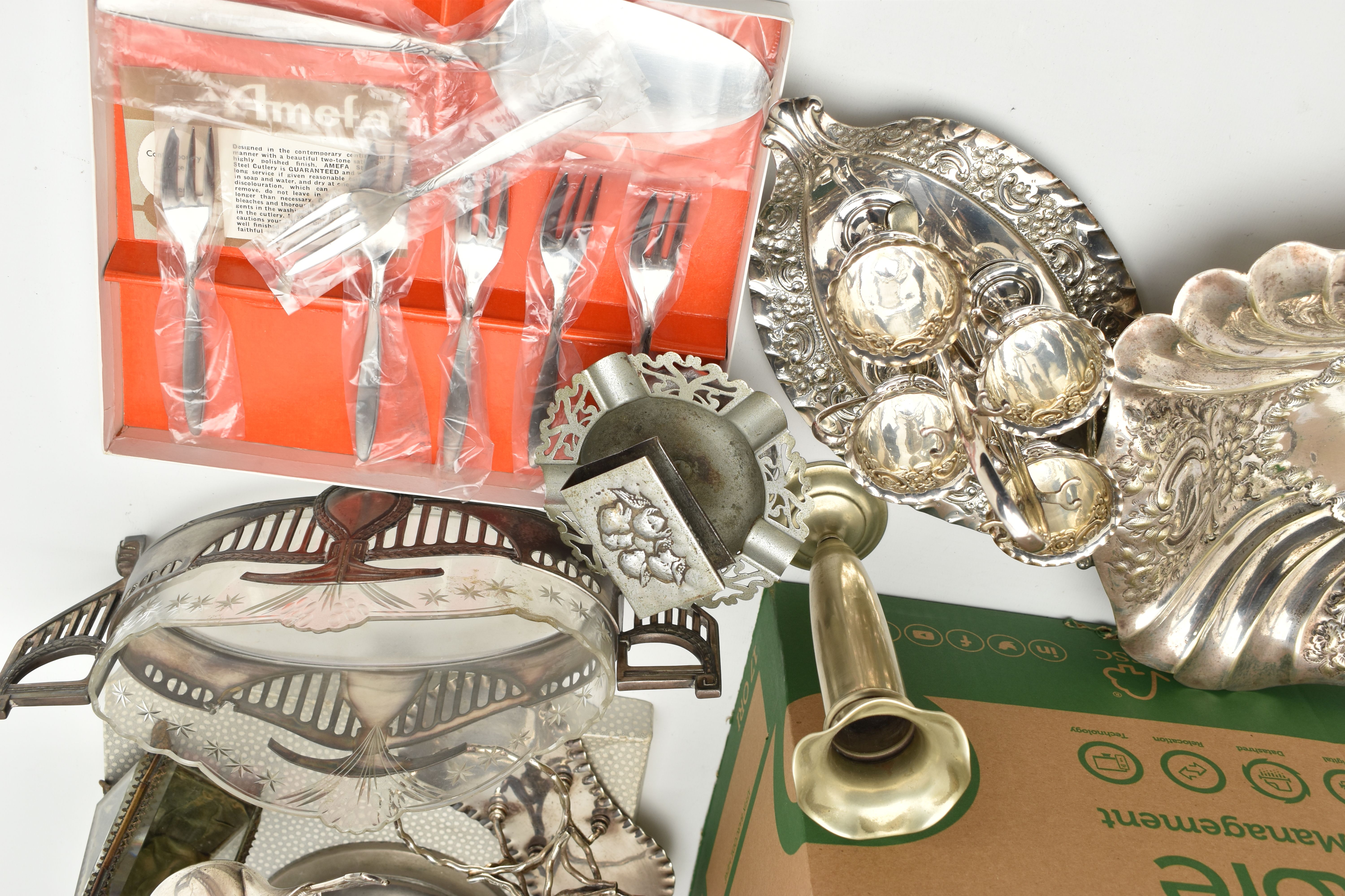 A BOX OF ASSORTED WHITE METAL WARE, to include a large white metal tea urn, EPNS egg cups with - Image 6 of 6