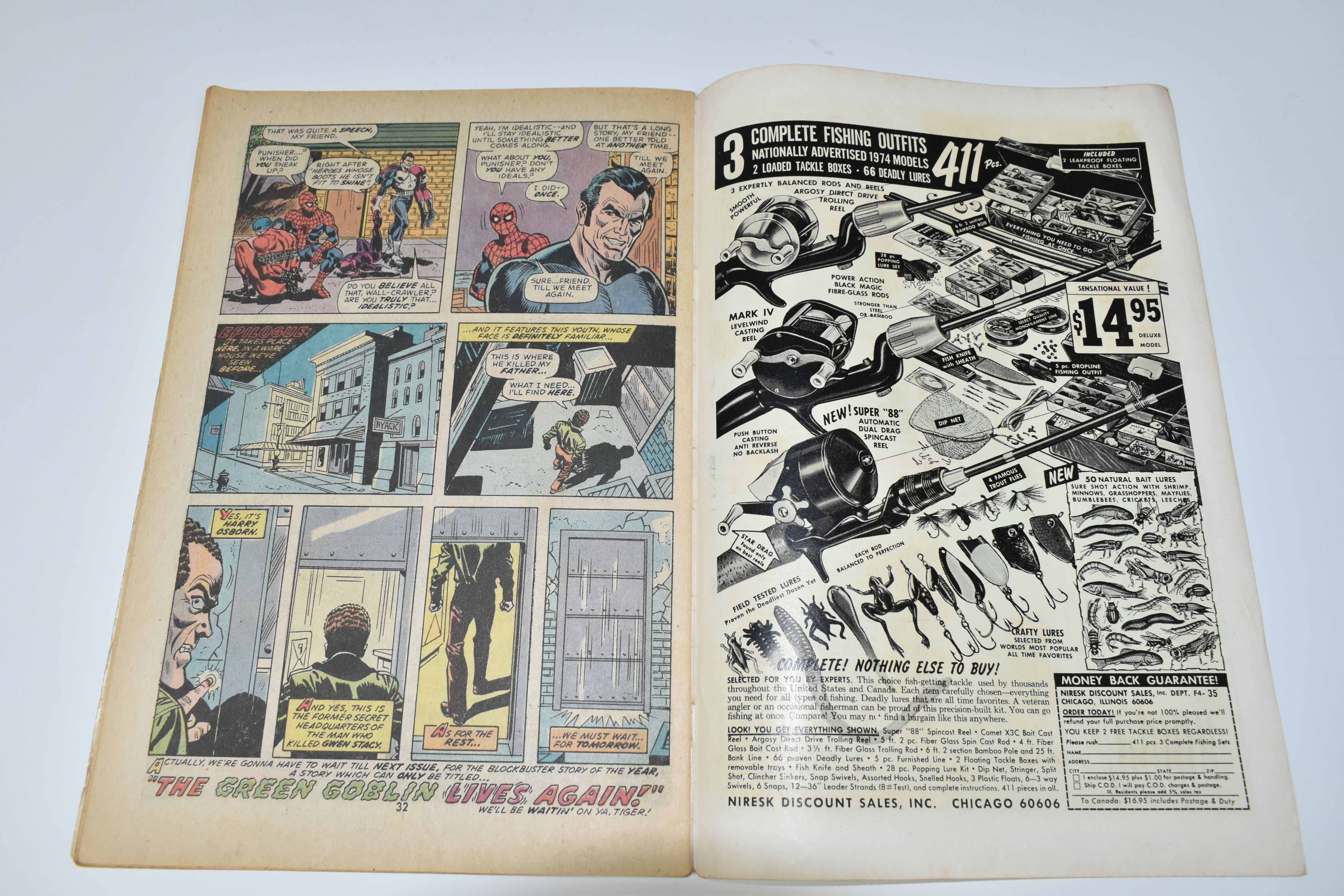 AMAZING SPIDER-MAN No. 135, second appearance of The Punisher, front cover has some minor creases, - Image 5 of 6