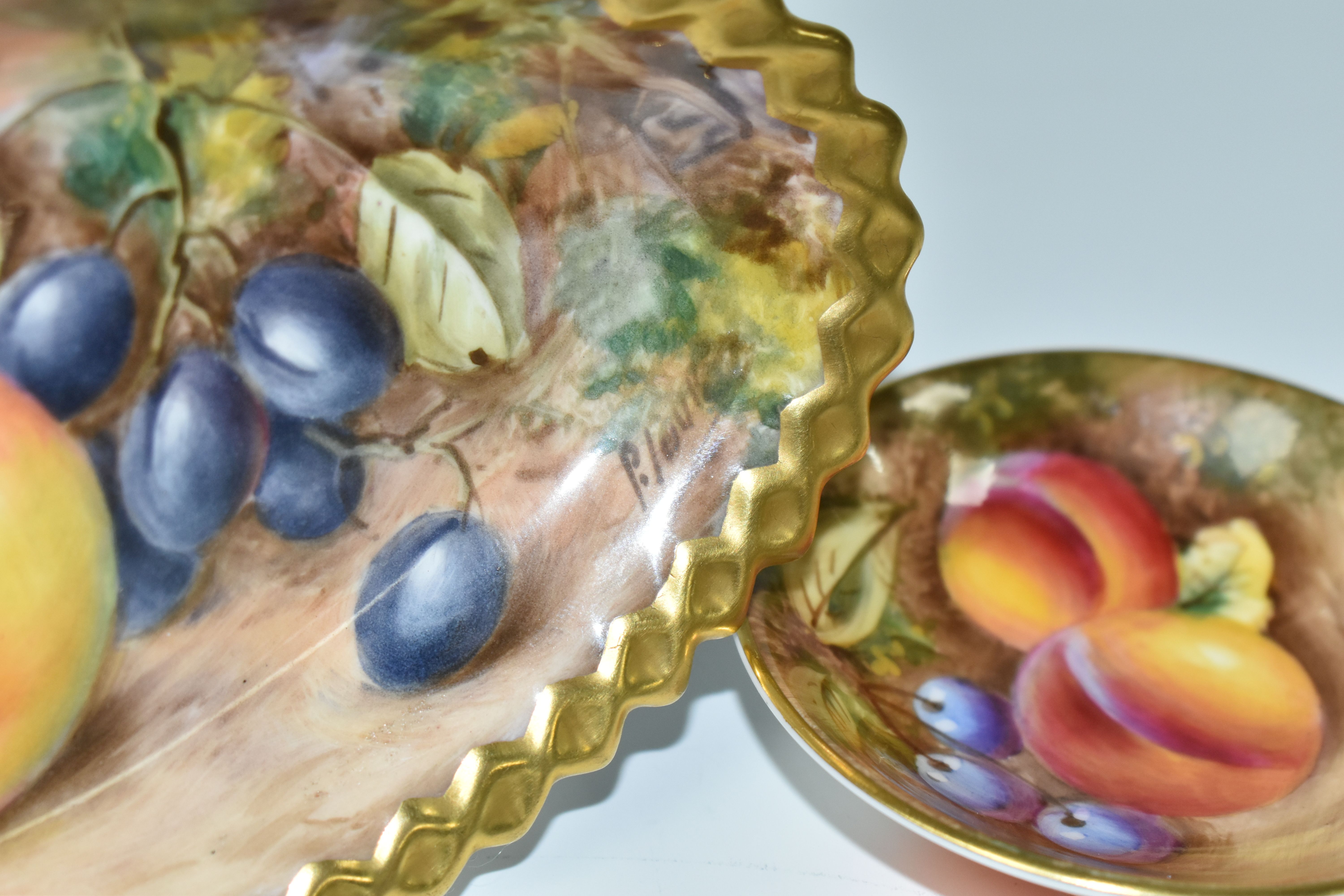 TWO ROYAL WORCESTER TRINKET DISHES, comprising an oval trinket dish decorated with fallen fruit - Image 3 of 5