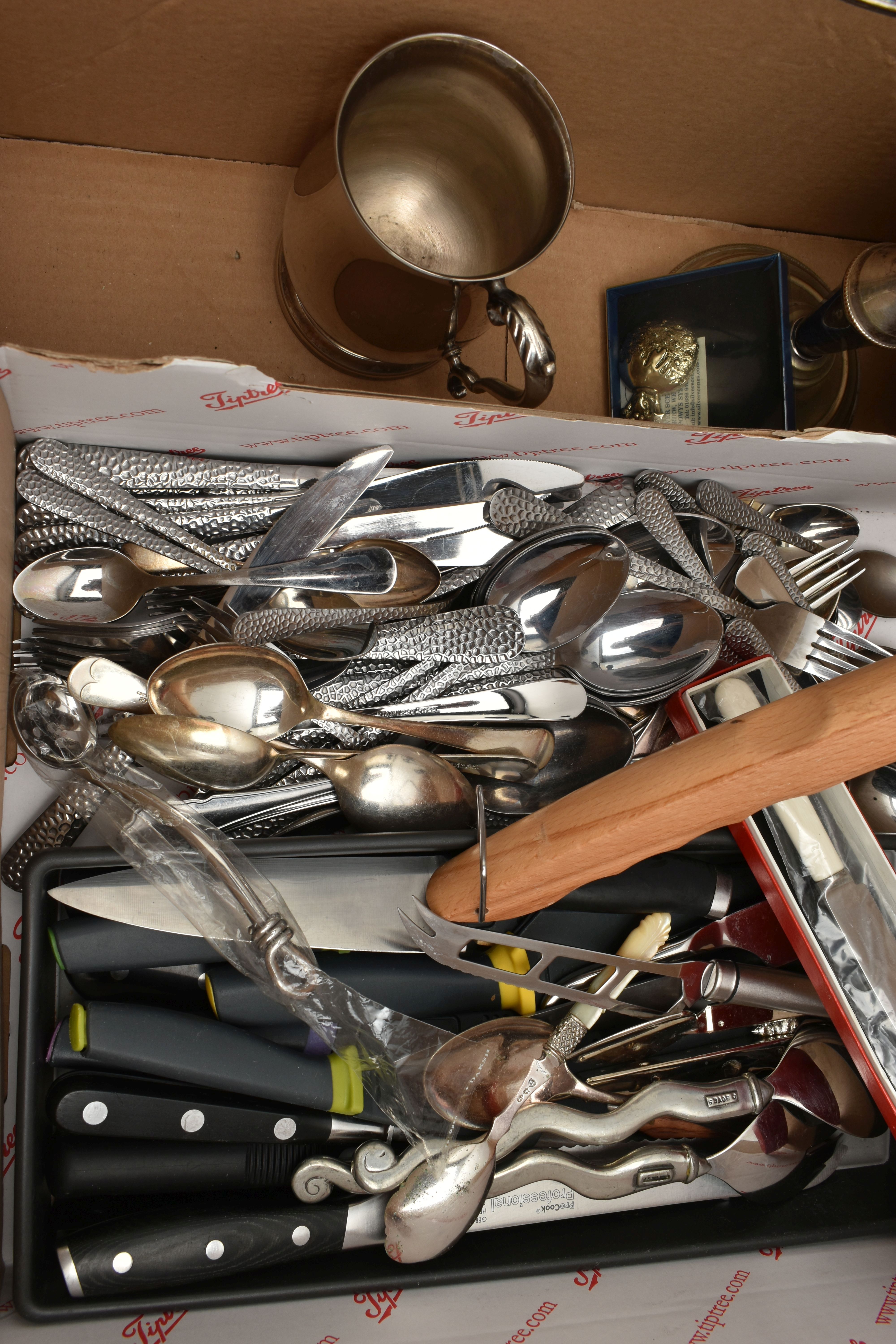 A BOX OF ASSORTED WHITE METAL WARE, to include two cased sets of fish eaters, fitted with ivorine - Image 2 of 6