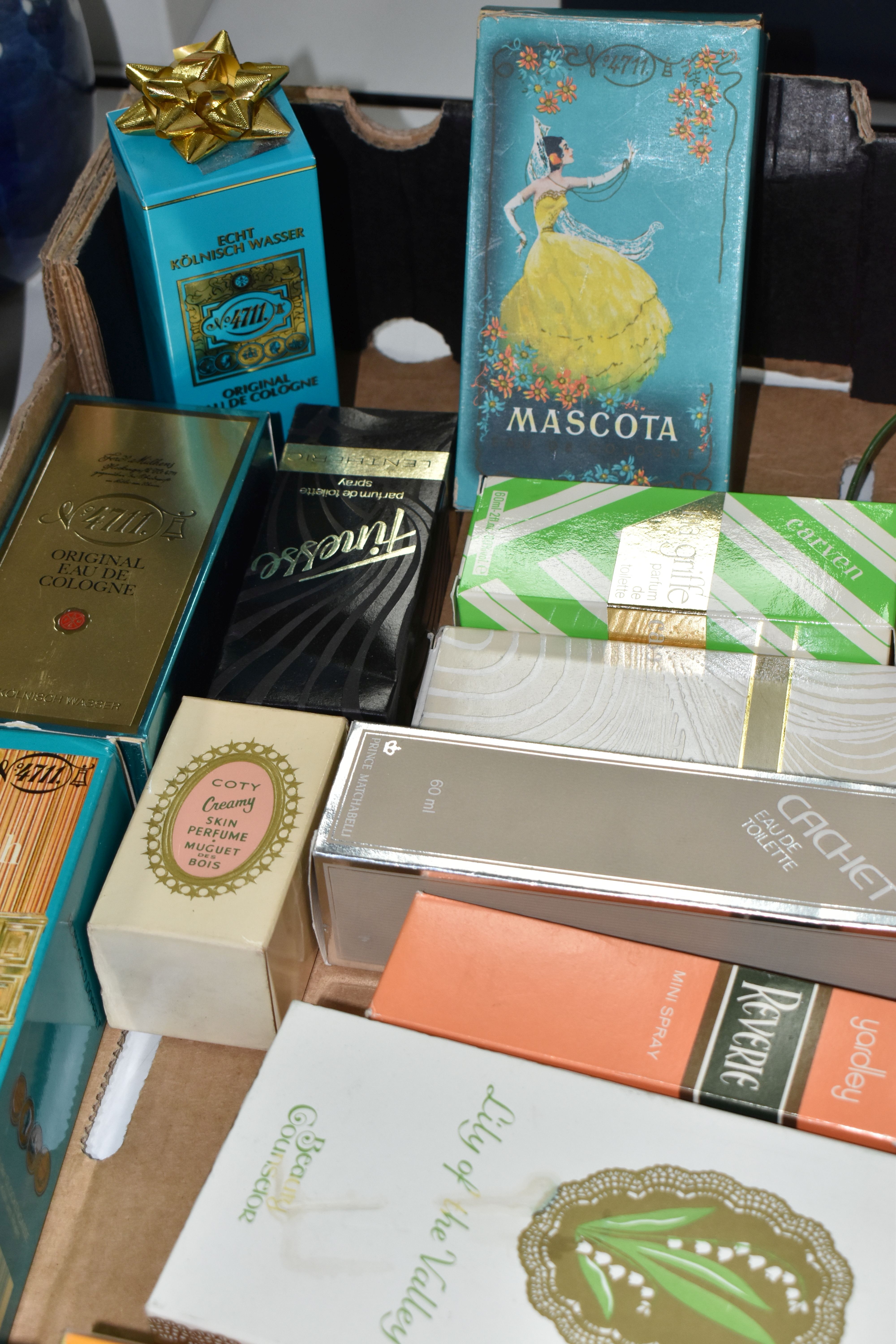 A BOX OF PERFUMES, mostly boxed, to include several bottles of No 4711 Eau de Cologne - including - Image 4 of 4