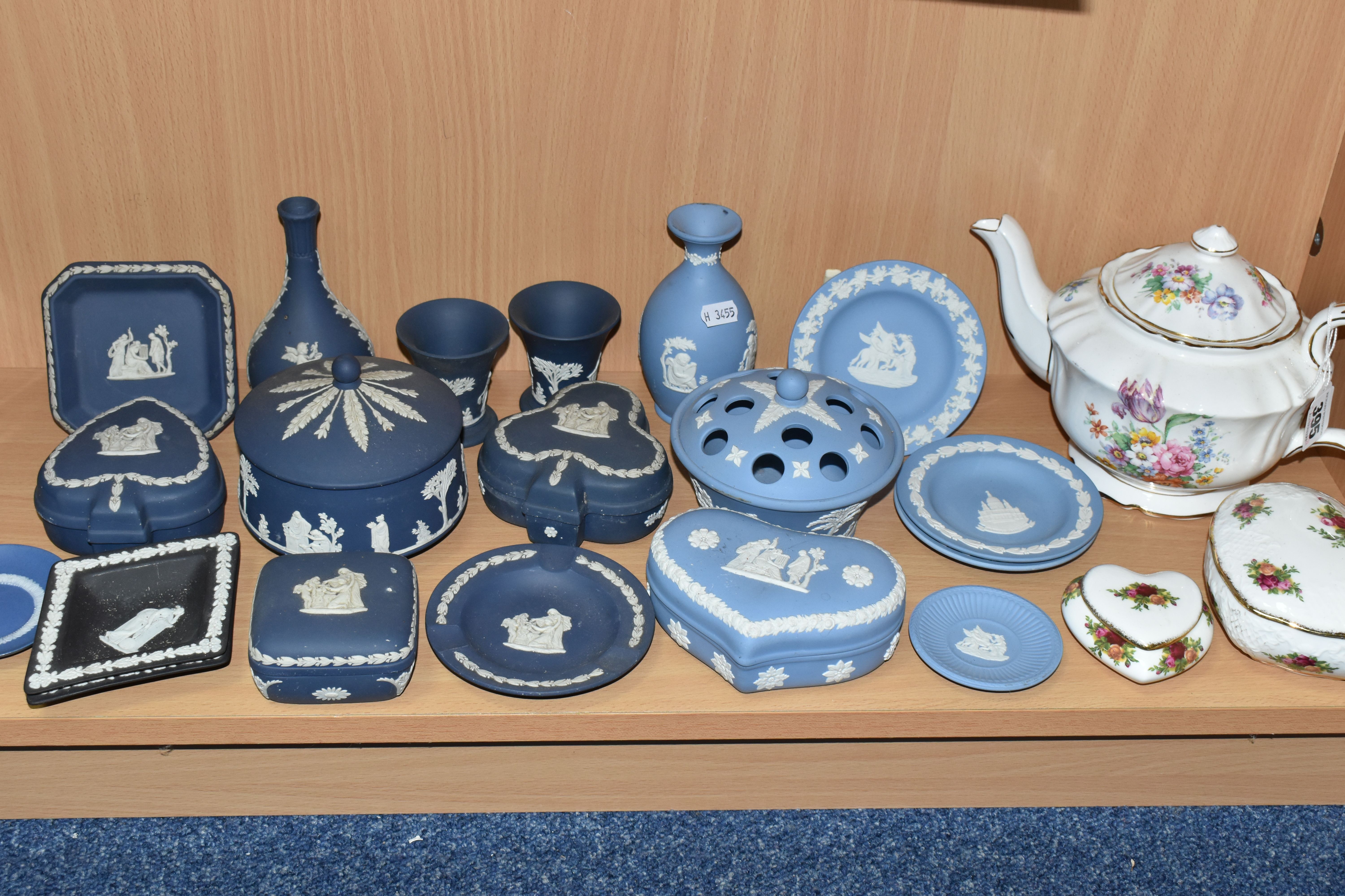 A GROUP OF WEDGWOOD JASPERWARE AND OTHER CERAMICS, comprising nineteen pieces of pale blue, navy