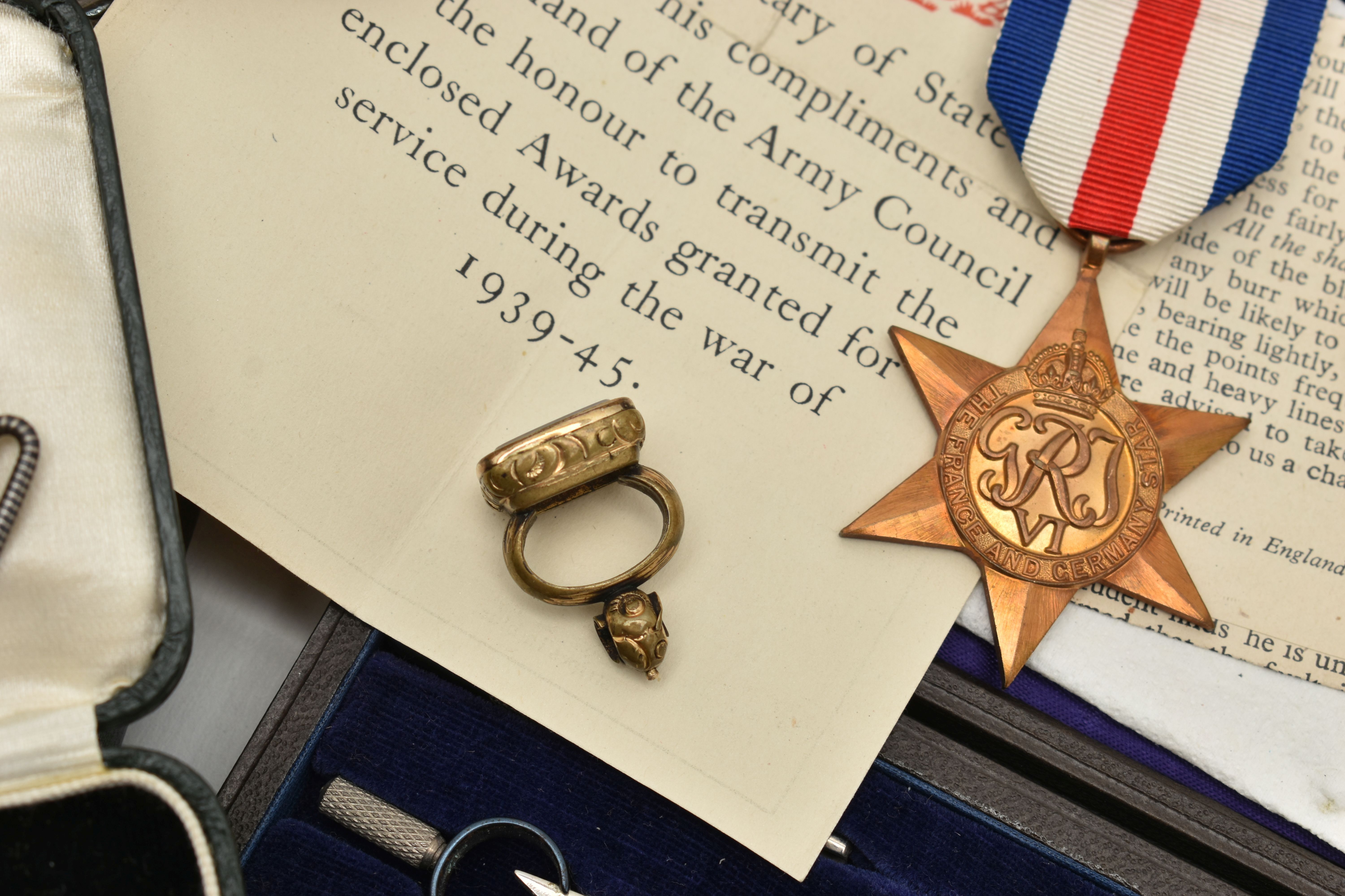 ASSORTED ITEMS, to include a cased 'International Correspondence Schools London, British Made' - Image 4 of 7