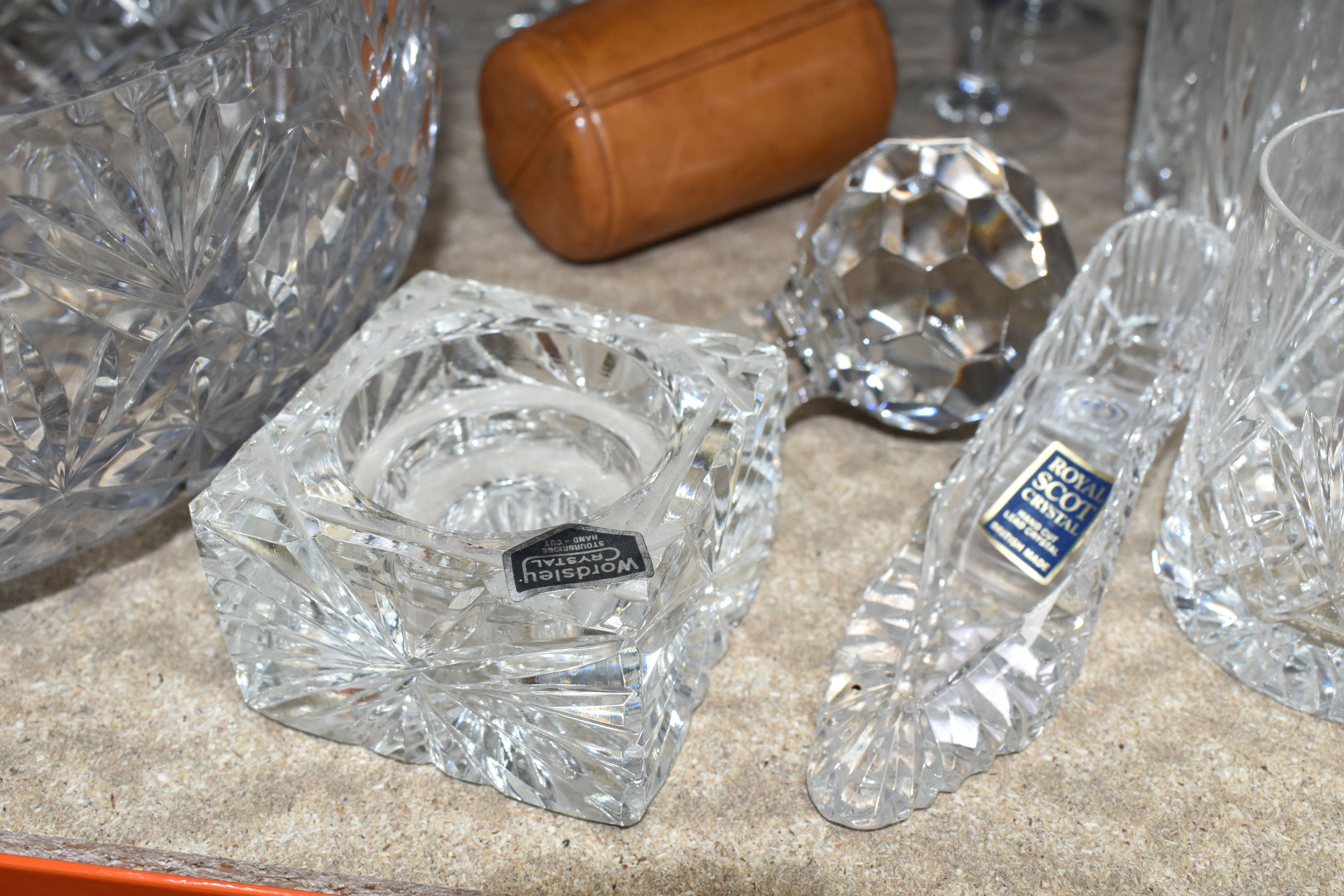 A LARGE COLLECTION OF WORDSLEY AND ROYAL DOULTON CRYSTAL CUT GLASSWARE ETC, including whisky - Image 7 of 10