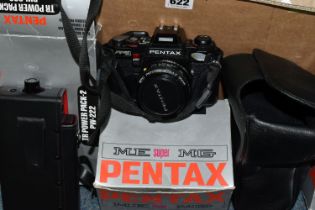 VINTAGE PENTAX AND OTHER PHOTOGRAPHIC EQUIPMENT ETC, to include a Pentax Program A 35mm SLR Camera