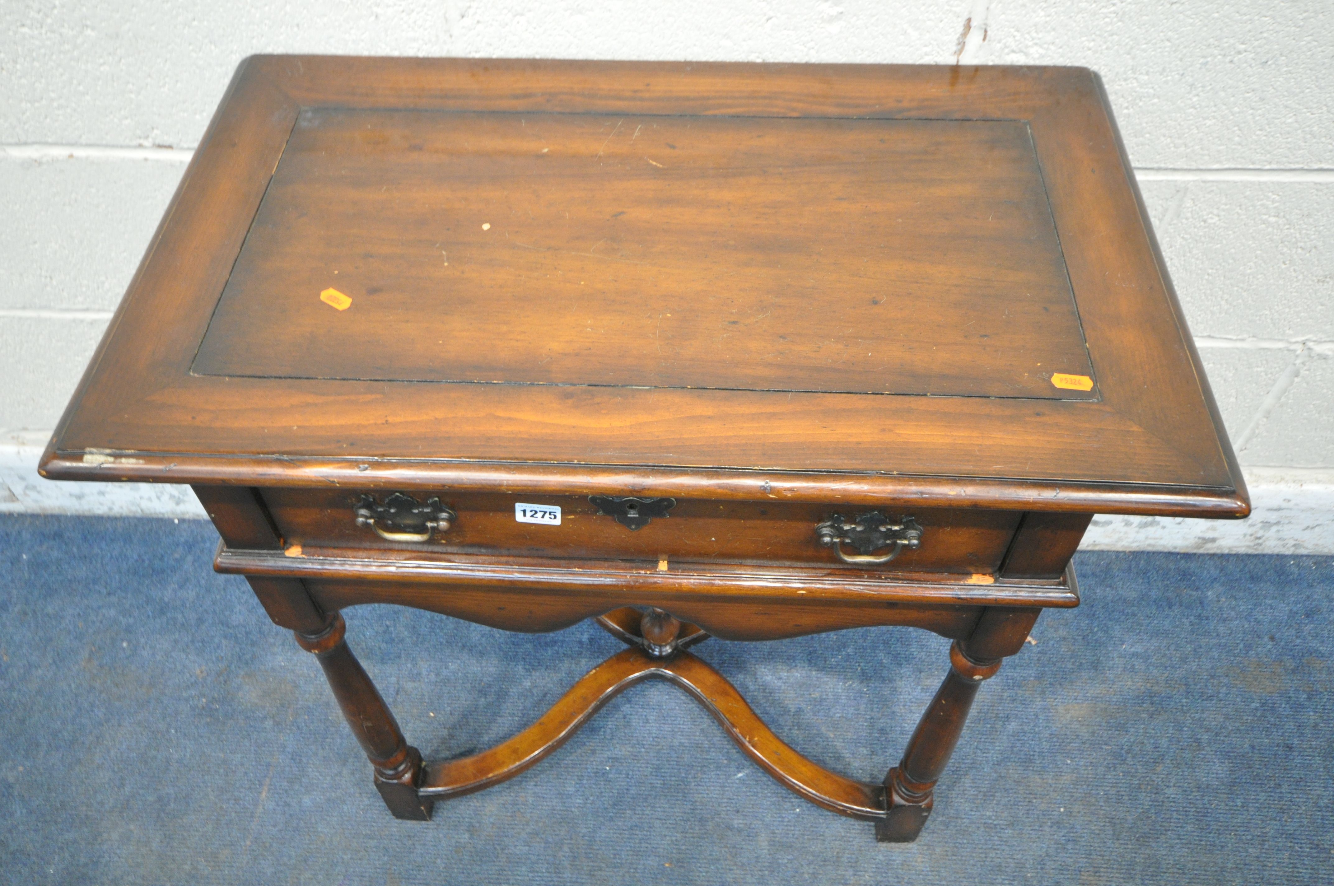 A REPRODUCTION THEODORE ALEXANDER MAHOGANY SIDE TABLE / LOWBOY, with a single drawer, wavy apron, - Image 3 of 6