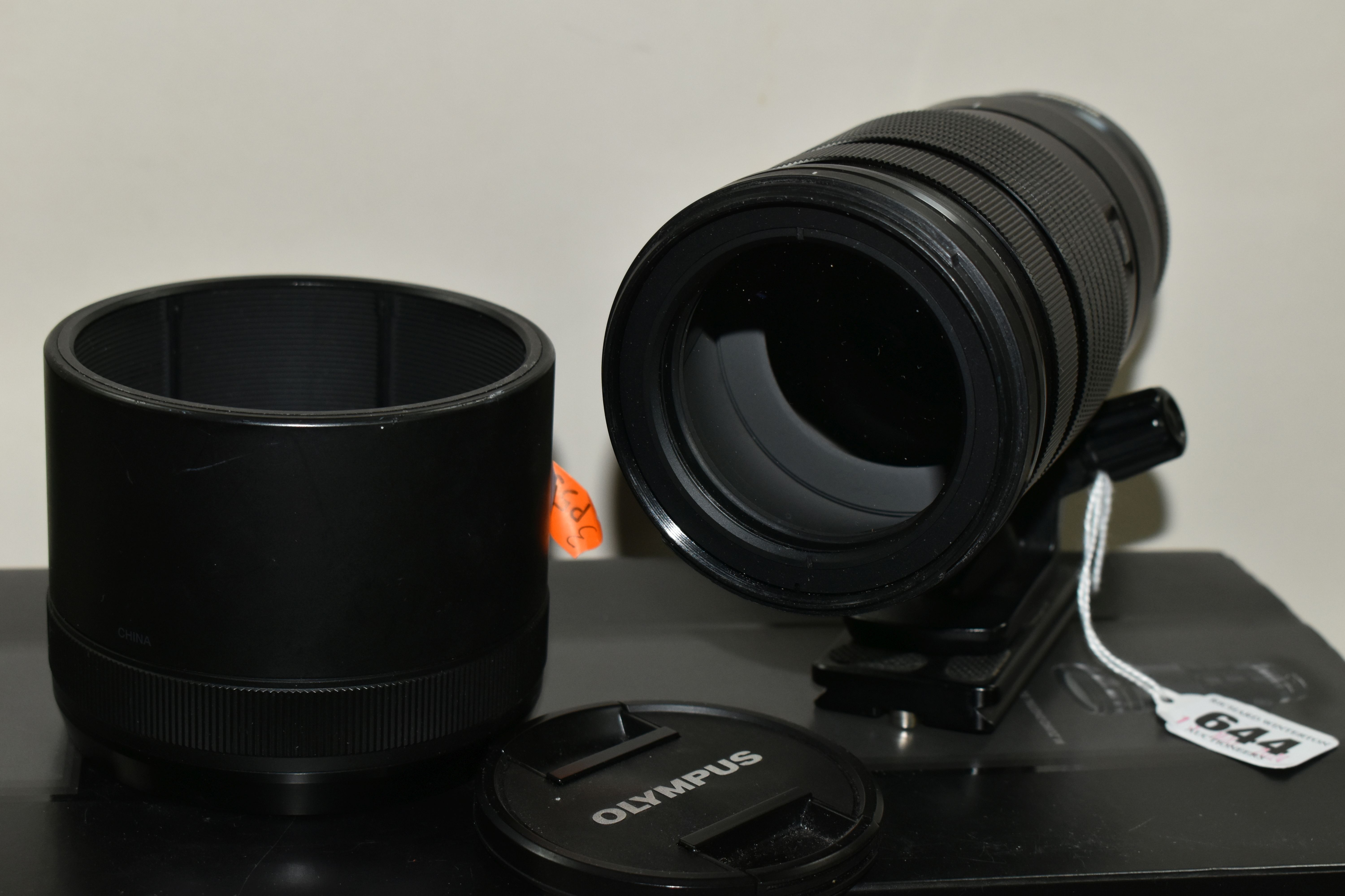 A BOXED OLYMPUS MICRO 4/3 40-150MM F2.8 PRO ZOOM LENS, together with lens caps and lens hood, - Image 2 of 5