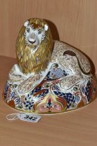 A ROYAL CROWN DERBY IMARI LION PAPERWEIGHT, issued 1996-2000, with gold painted silver stopper, 1998