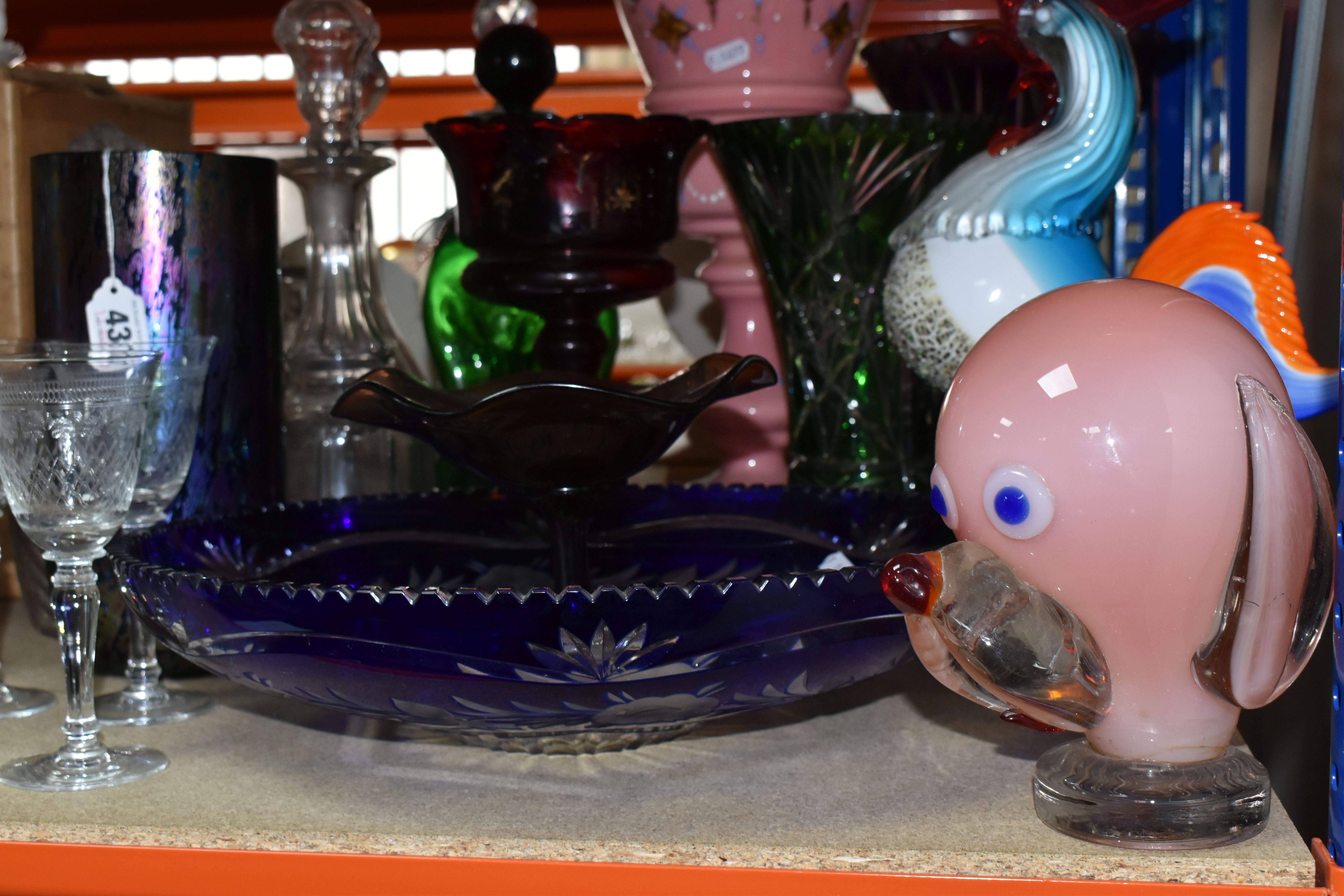 A COLLECTION OF VARIOUS DECORATIVE GLASSWARE including three Murano style art glass objects, six - Image 6 of 6