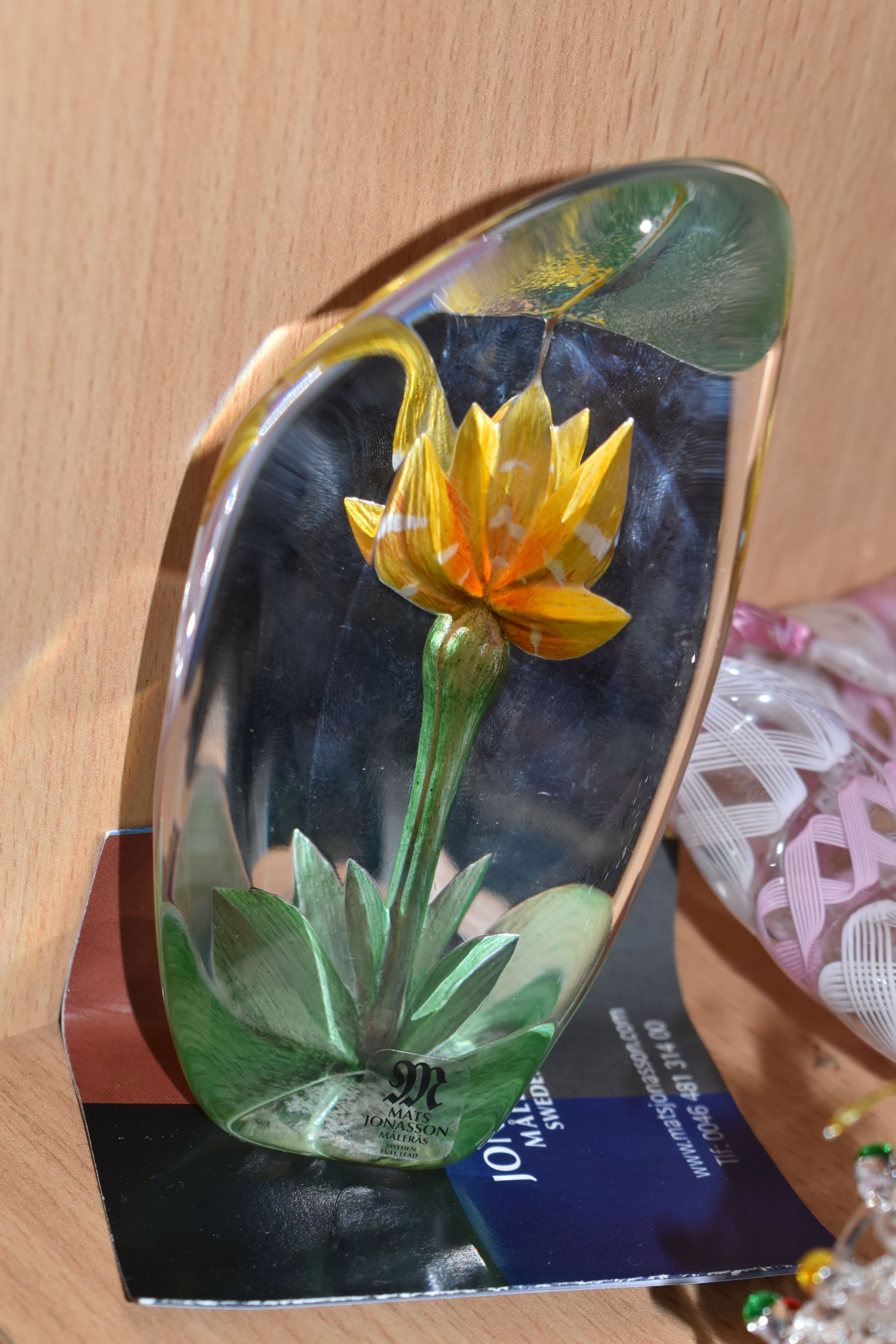 A GROUP OF COLOURED GLASS, comprising a Swedish Mats Jonasson 'Tiger Lilly' paperweight, a limited - Image 3 of 10