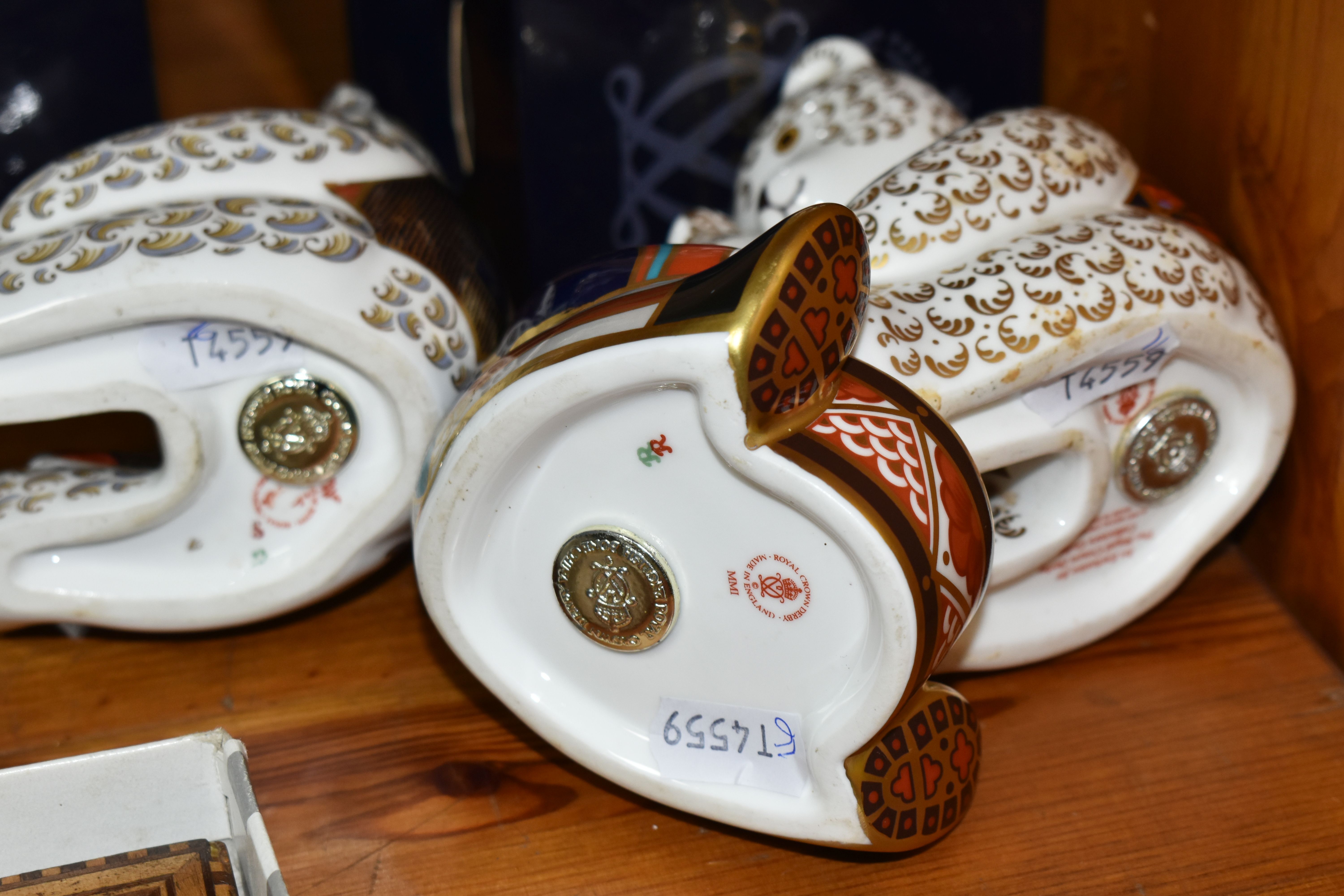FIVE ROYAL CROWN DERBY IMARI PAPERWEIGHTS, comprising 'Drummer Bear' introduced 1998-2004, gold - Image 6 of 7