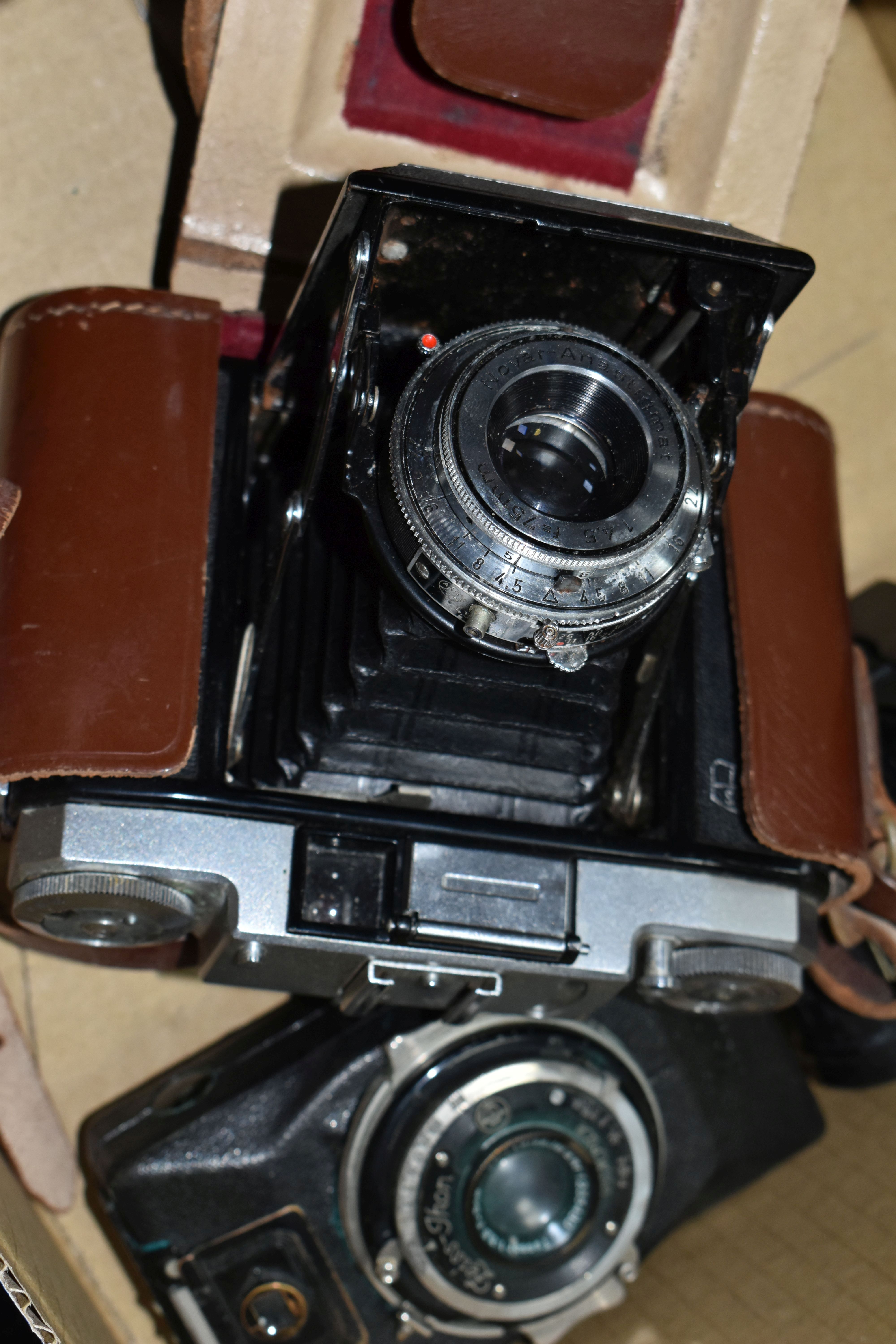 ONE BOX OF VINTAGE CAMERAS, to include an Ensign 'Cupid' , a Zeiss-Ikon Kolibri compact Compur - Image 2 of 4