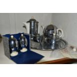 VINTAGE HEATMASTER TEA AND COFFEE POTS ETC, comprising a coffee pot, teapot, covered sugar bowl, and