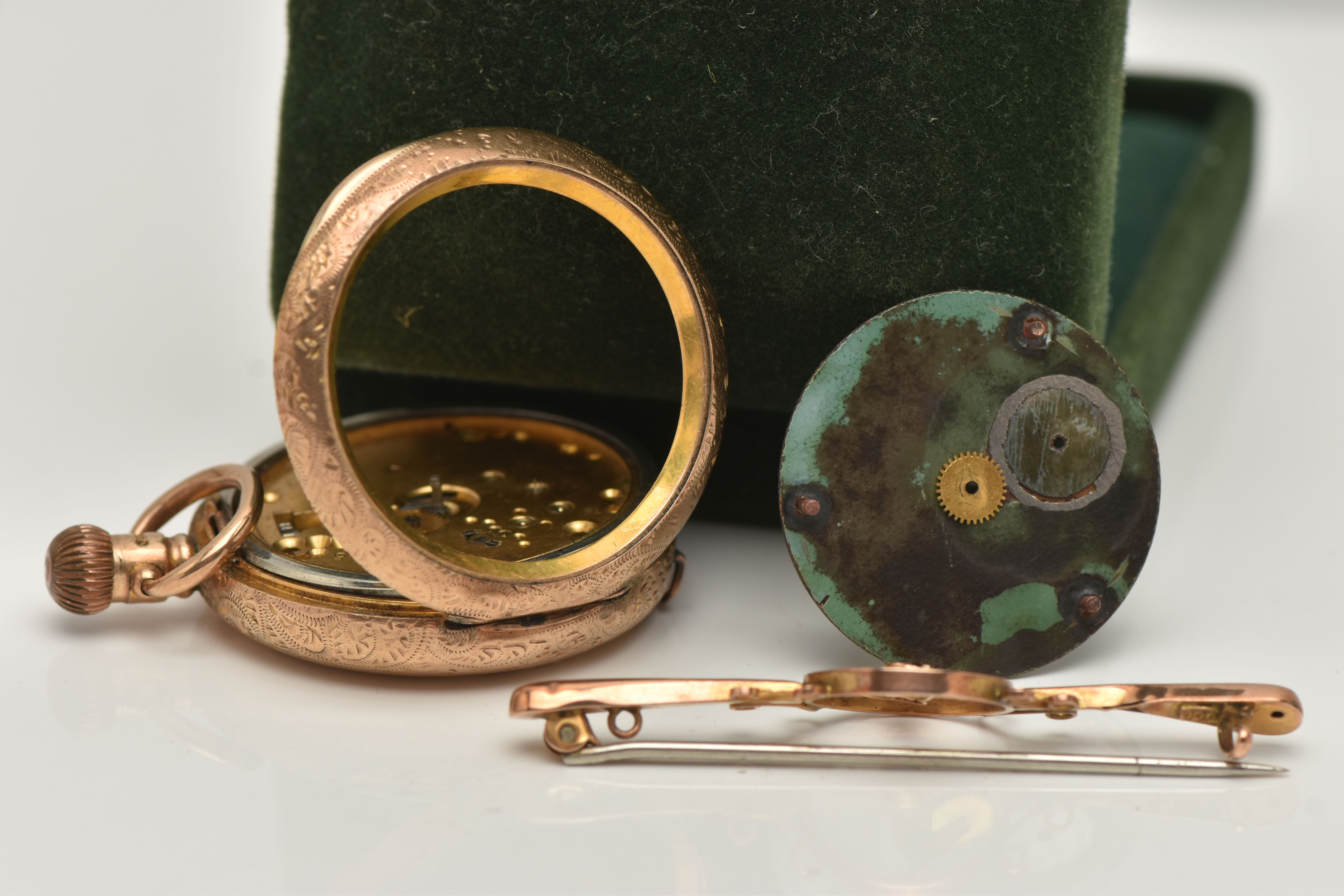 A ROSE METAL BAR BROOCH AND A LADIES POCKET WATCH, the brooch depicting a flower set with a circular - Image 5 of 6