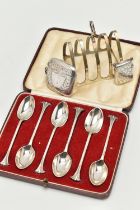 ASSORTED SILVER ITEMS, to include a silver toast rack, hallmarked 'Adie Brothers Ltd' Birmingham,