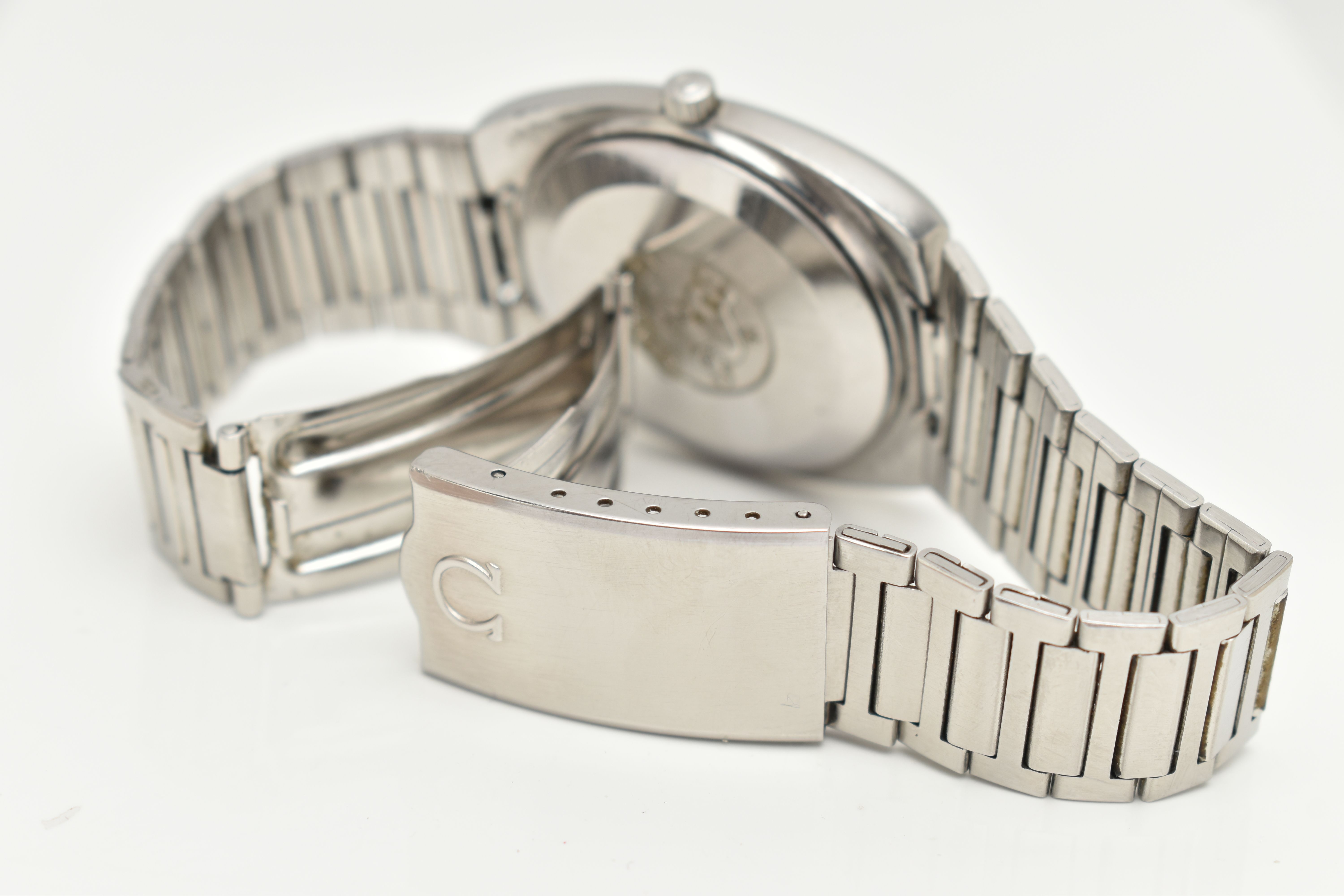 AN 'OMEGA' SEAMASTER WRISTWATCH, automatic movement, round silver tone dial signed 'Omega - Image 6 of 7