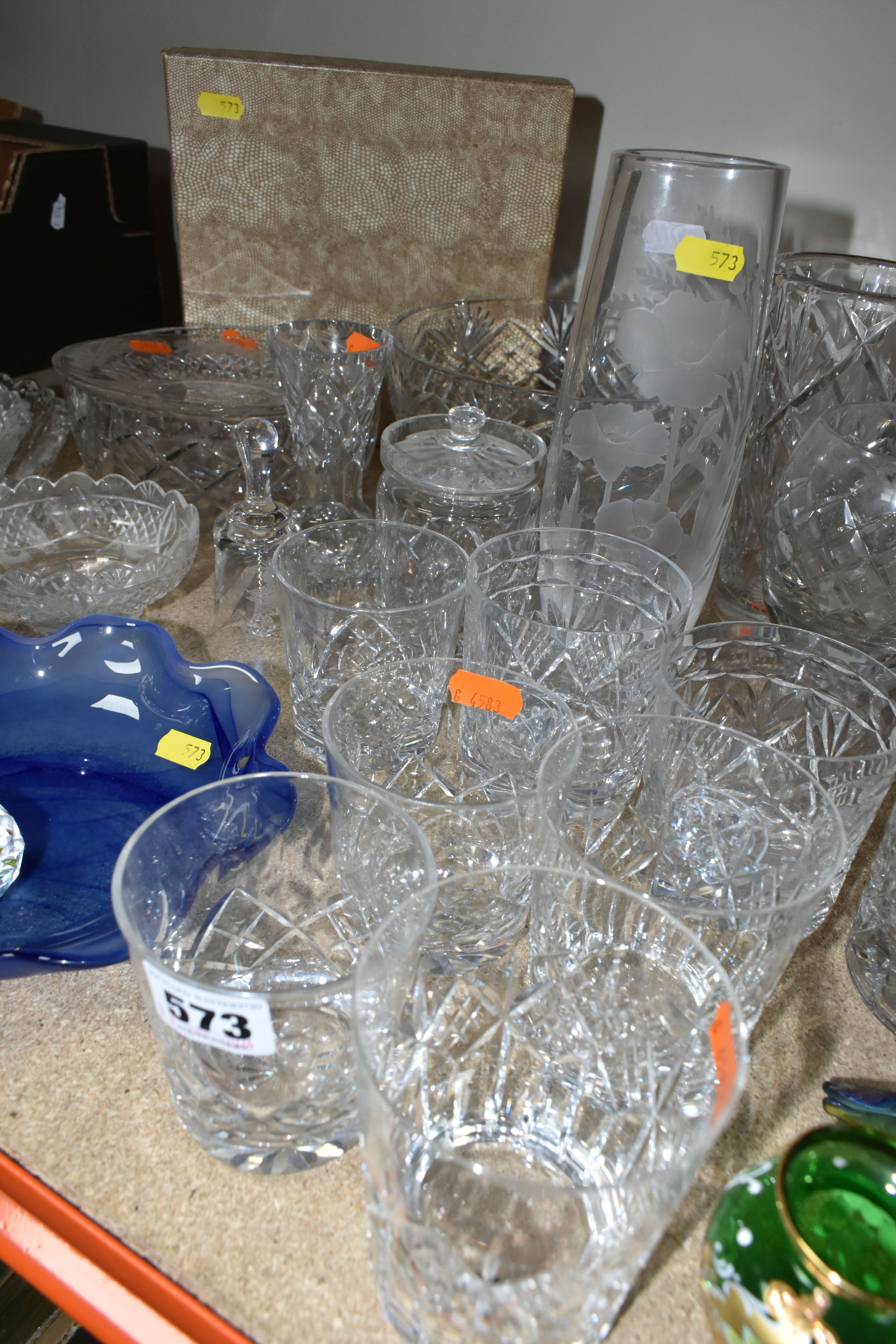 A GROUP OF CUT CRYSTAL AND GLASSWARE, comprising a boxed Waterford 'Marquis' design vase, a - Image 4 of 6