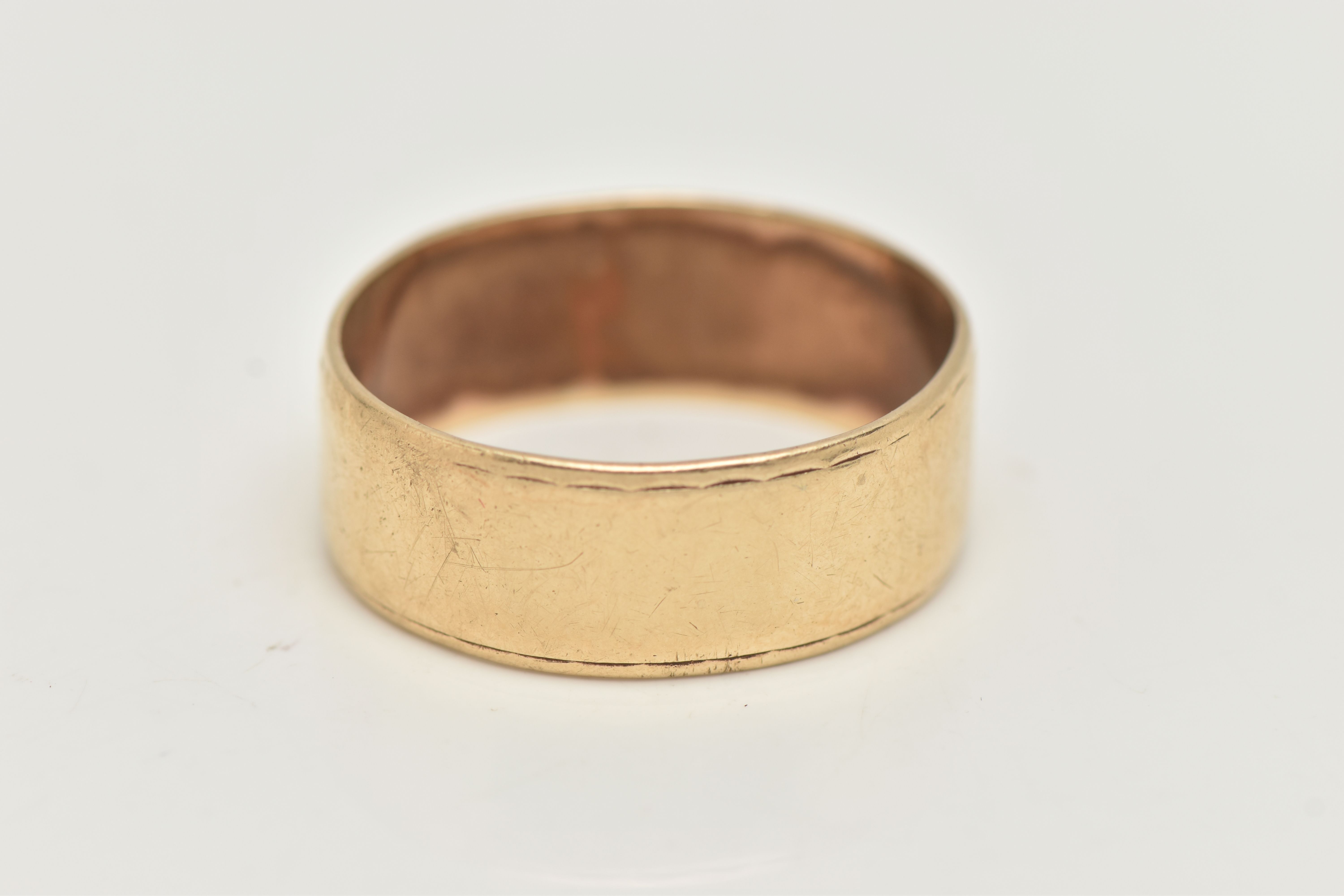 A 9CT GOLD WIDE POLISHED BAND, approximate band width 8.7mm, hallmarked 9ct London, ring size W - Image 2 of 2