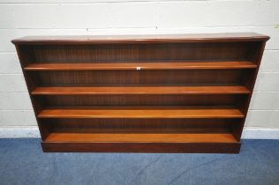 A LARGE 20TH CENTURY MAHOGANY FIVE TIER OPEN BOOKCASE, length 216cm x depth 27cm x height 124cm (