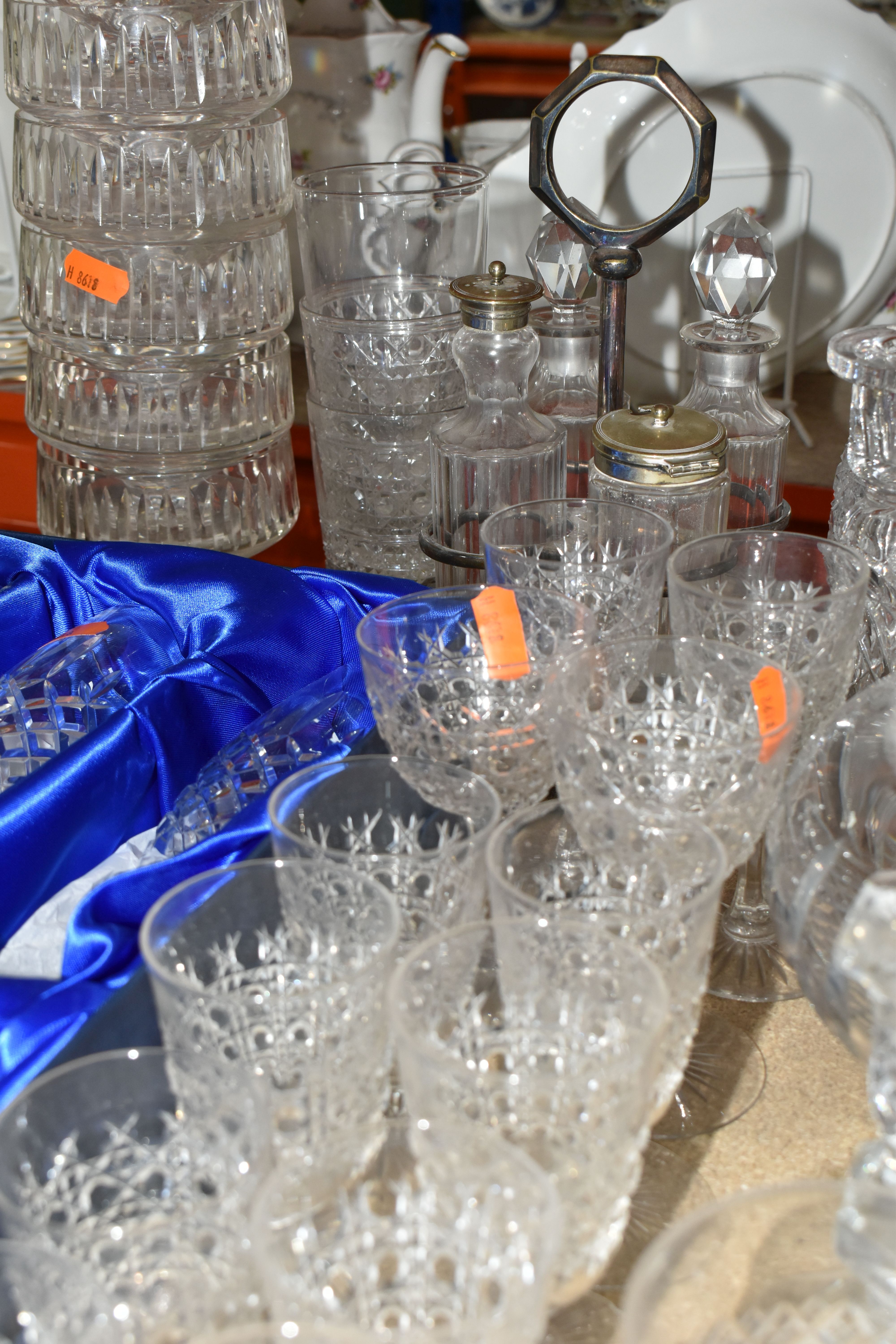 A LARGE VARIETY OF CRYSTAL CUT CLASS DECORATIVE WEAR including six 'Bohemian Crystal' glasses in - Image 9 of 9