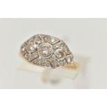 AN 18CT GOLD DIAMOND RING, Art Deco style diamond ring, set to the centre with a round brilliant cut