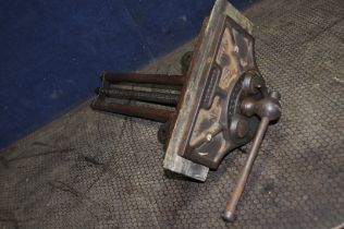 A RECORD NO 53 WOOD WORKING VICE with 10 1/2in jaws, one wooden protector and quick release lever (