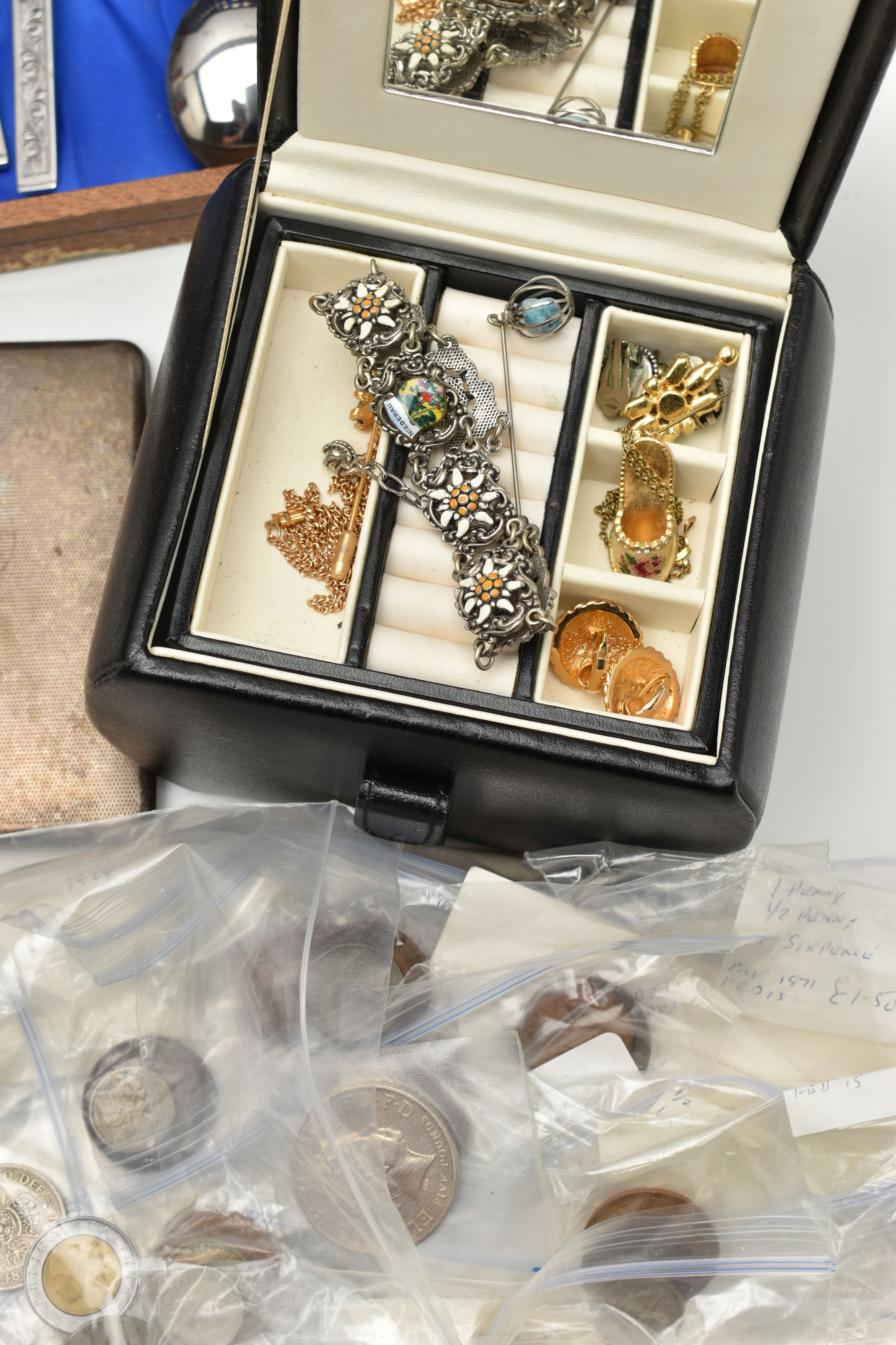 A BOX OF ASSORTED ITEMS, to include a wooden jewellery box with contents of costume jewellery, - Image 6 of 7