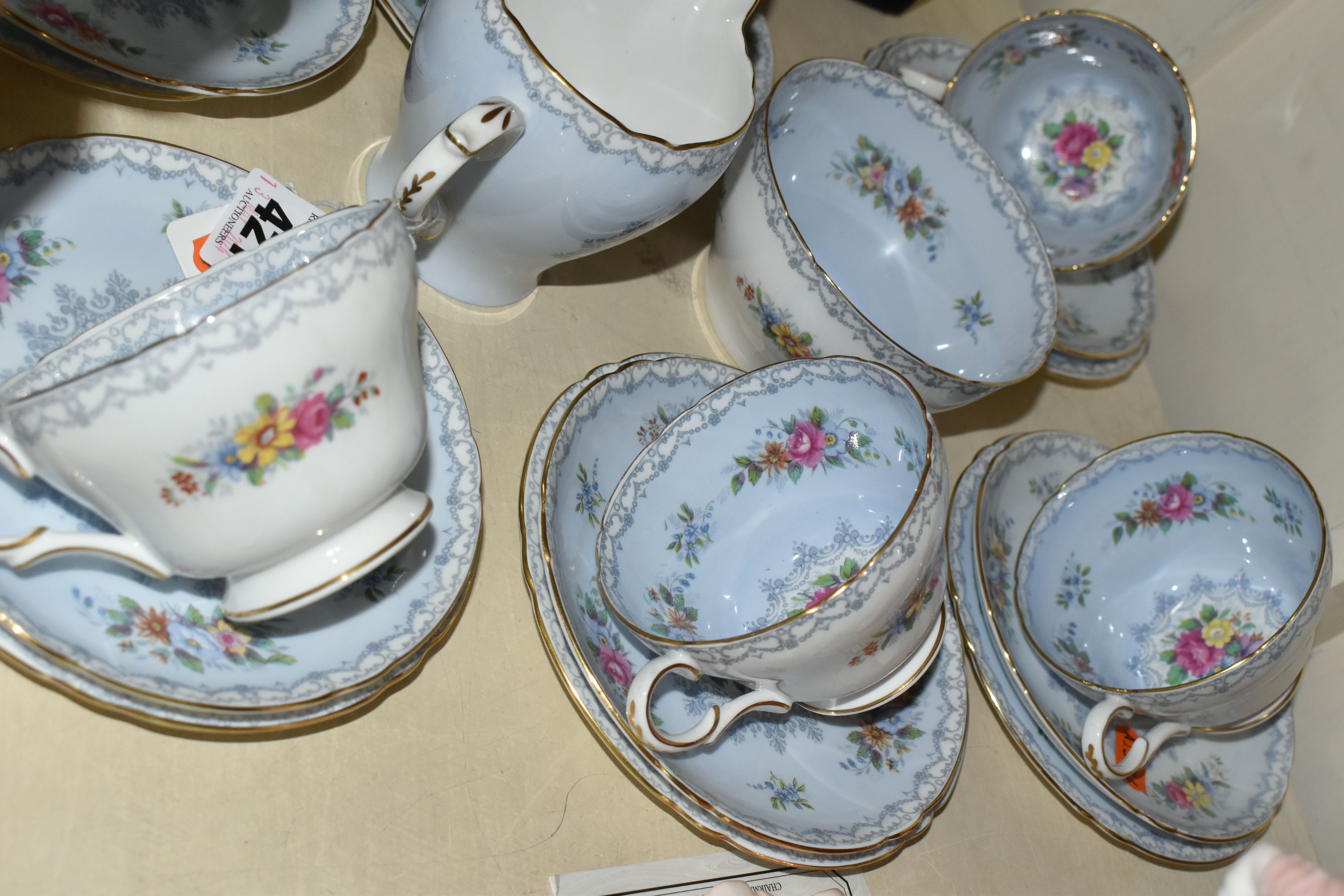 A SHELLEY 'CROCHET' PATTERN TWENTY PIECE TEA SET, comprising six tea cups, six saucers, six tea - Image 5 of 5