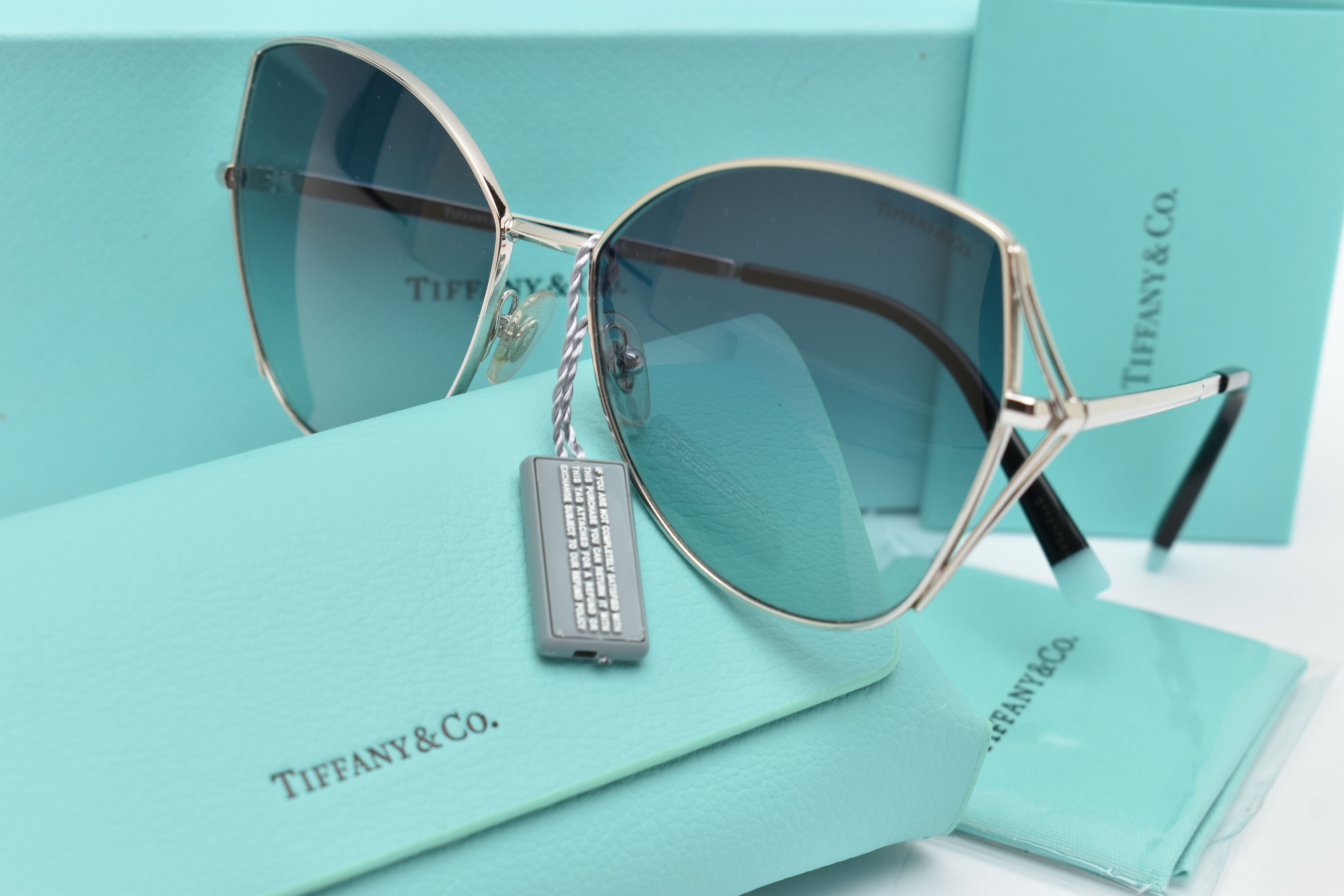 A PAIR OF 'TIFFANY & CO' SUNGLASSES, a pair of butterfly style TF3072 sunglasses, together with - Image 4 of 4