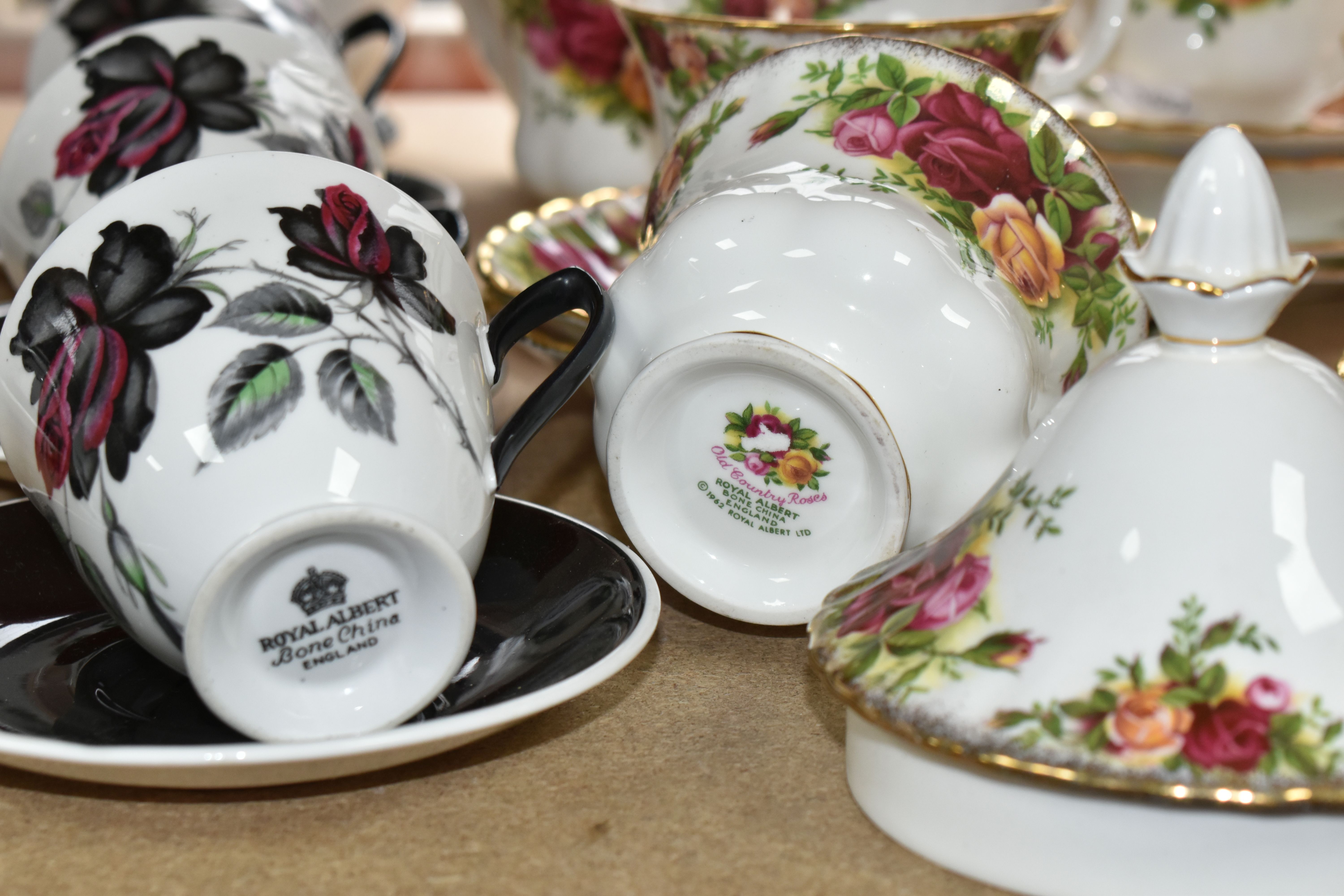 TWO ROYAL ALBERT PORCELAIN PART TEA SETS IN 'MASQUERADE' AND 'OLD COUNTRY ROSES' PATTERNS, including - Image 4 of 5