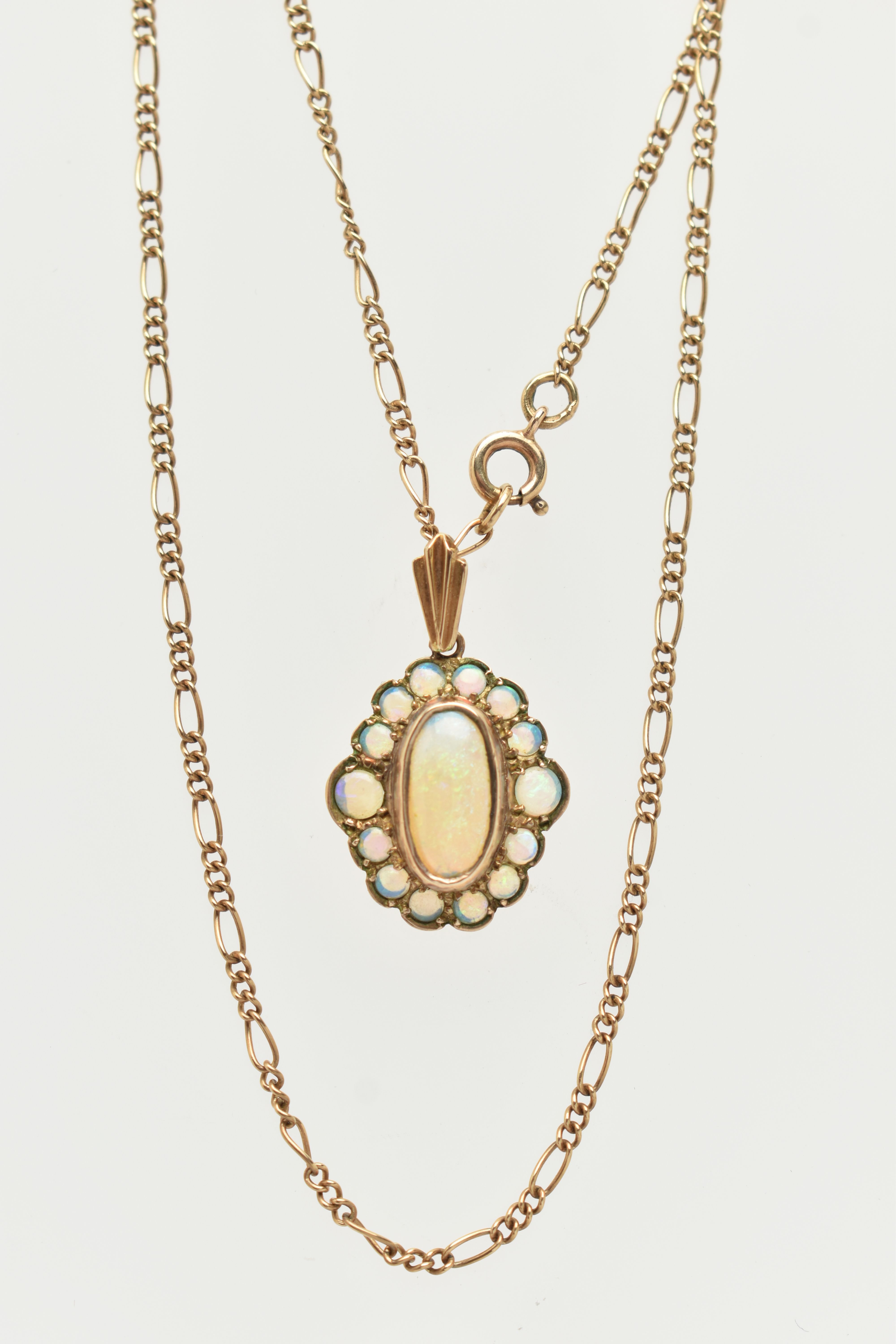 A 9CT OPAL PENDANT NECKLACE AND PAIR OF EARRINGS, the pendant set with a central oval opal - Bild 4 aus 8