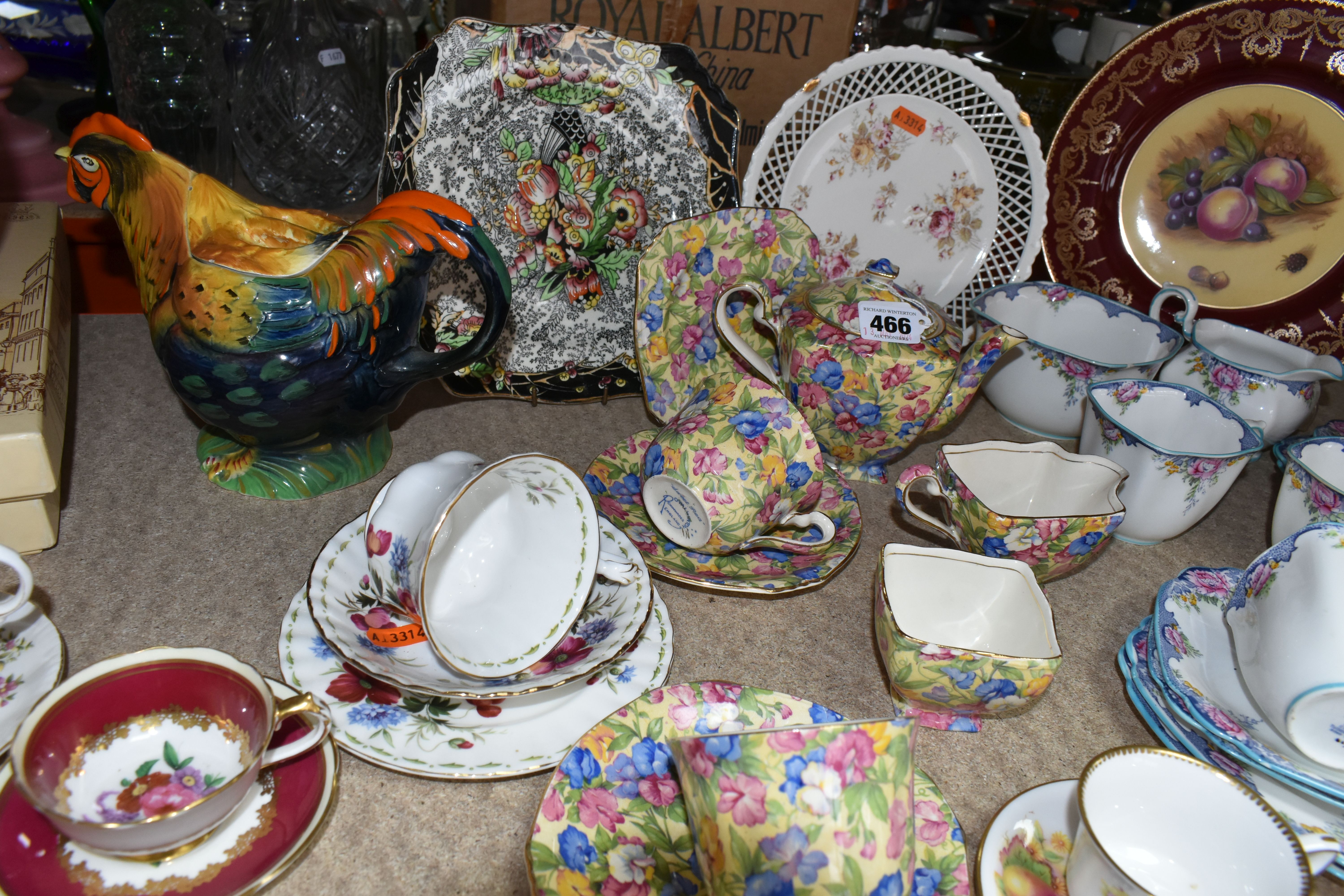 A QUANTITY OF CERAMIC ORNAMENTS including Royal Doulton Balloon Figure character plates, a Royal - Image 4 of 7