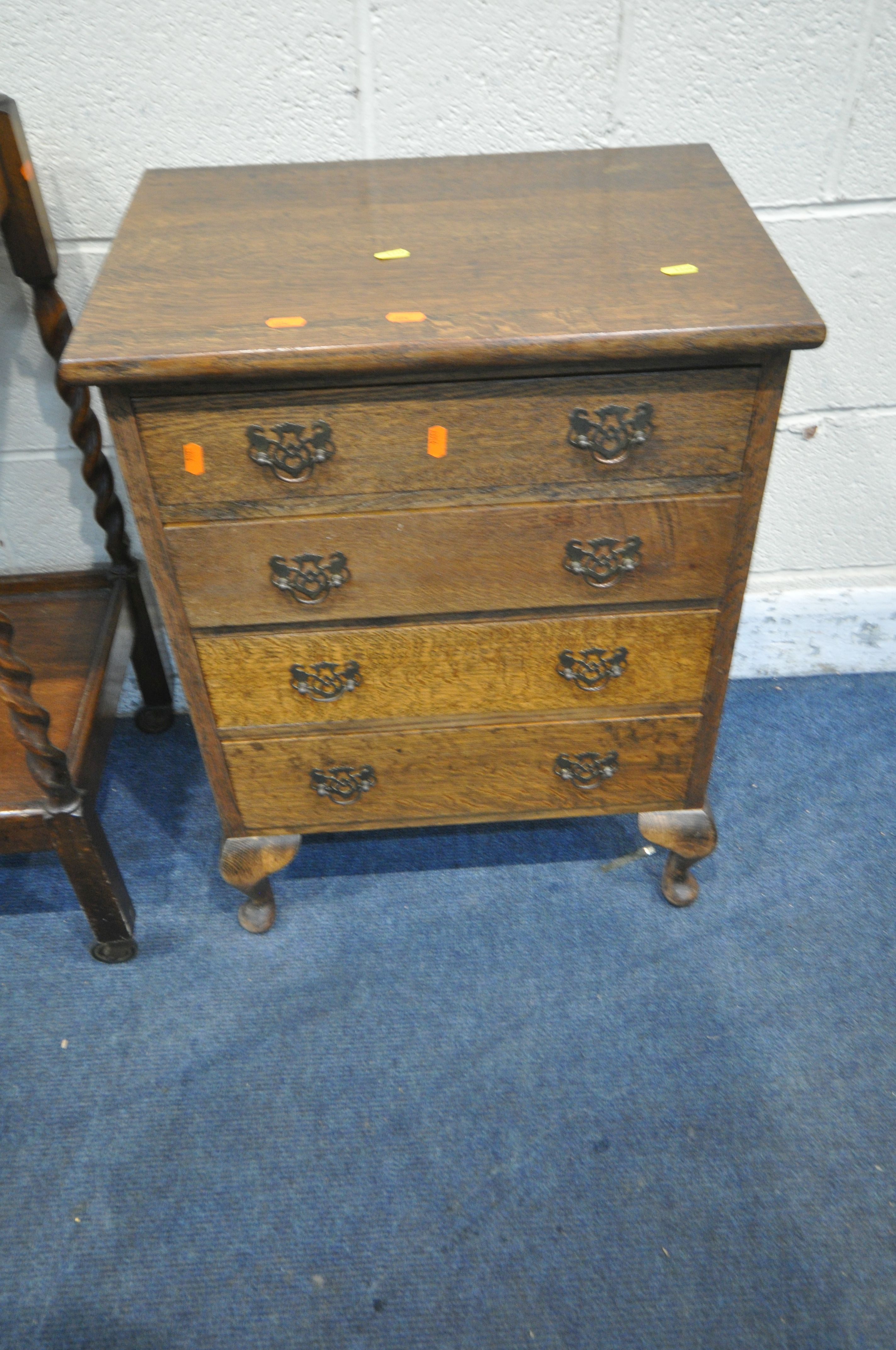 A SELECTION OF EARLY 20TH CENTURY OAK OCCASIONAL FURNITURE, to include a five tier waterfall open - Image 4 of 4