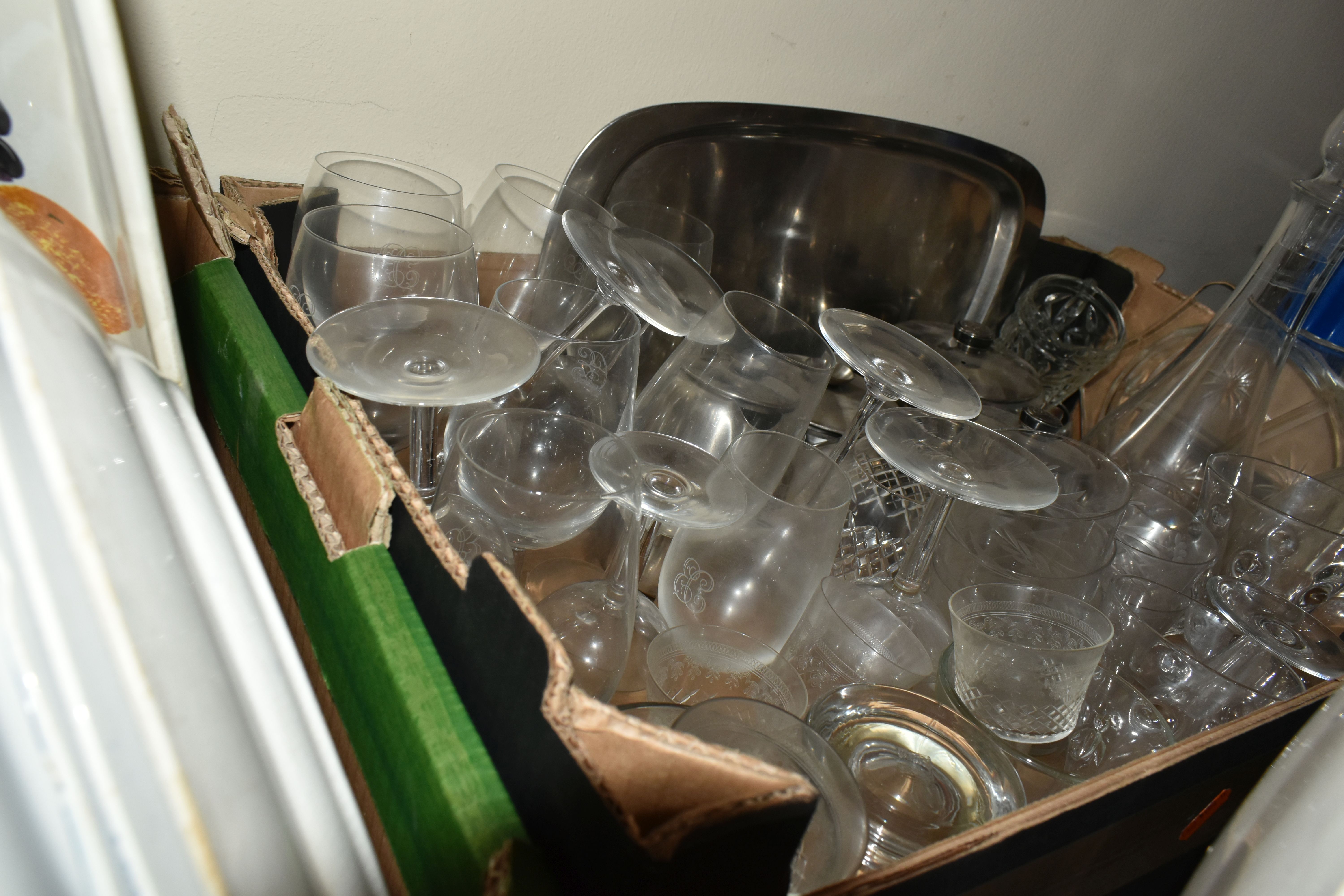 SIX BOXES OF CERAMICS AND GLASSWARE, to include Copeland-Spode 'Spode's Byron' pattern soup - Image 11 of 11