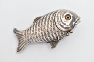 A ELIZABETH II NOVELTY SILVER VESTA CASE, designed as a fish with a spring action lower mouth and