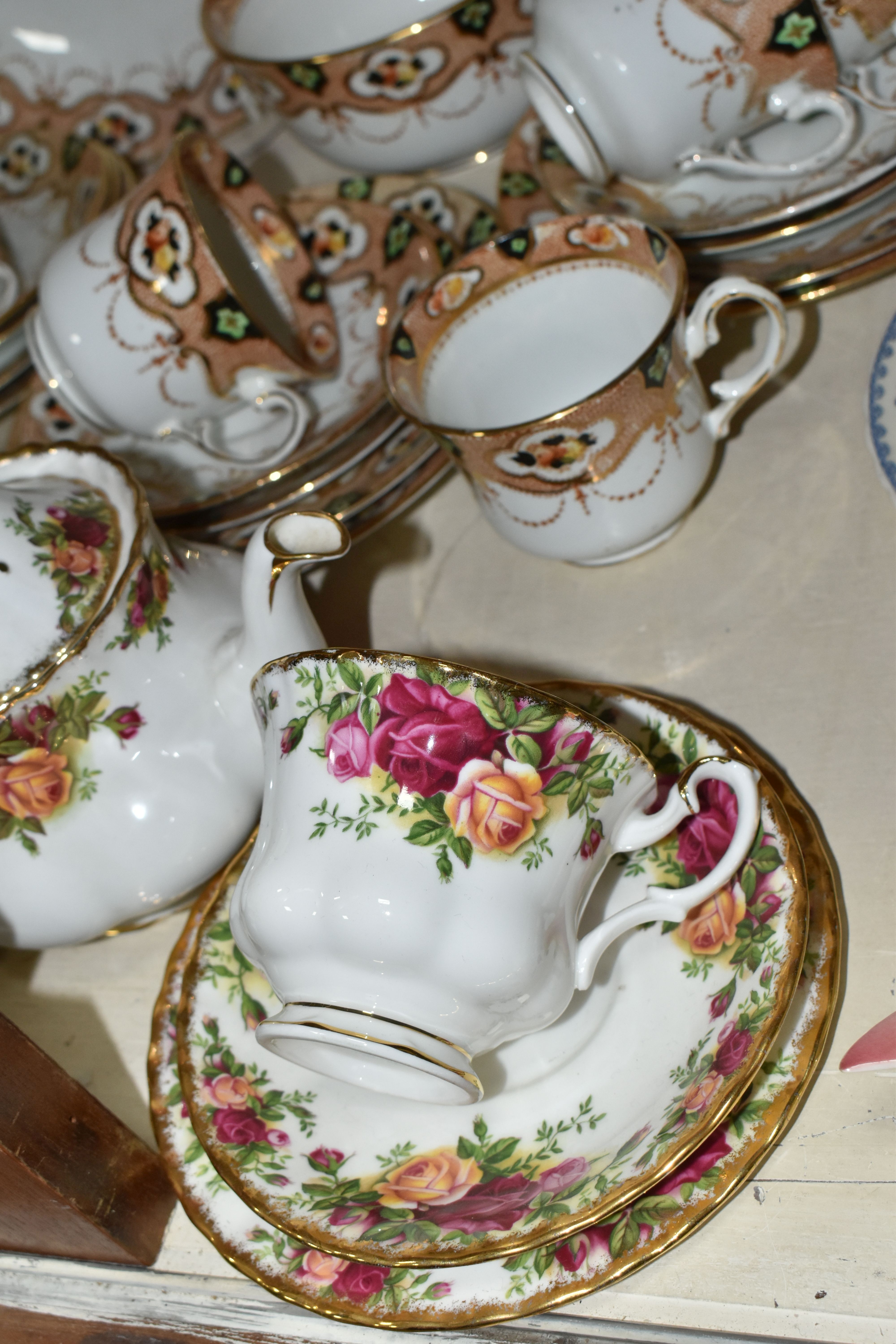 ROYAL ALBERT TEA WARES, comprising Old Country Roses small teapot, two trios -one set marked as a - Image 5 of 6