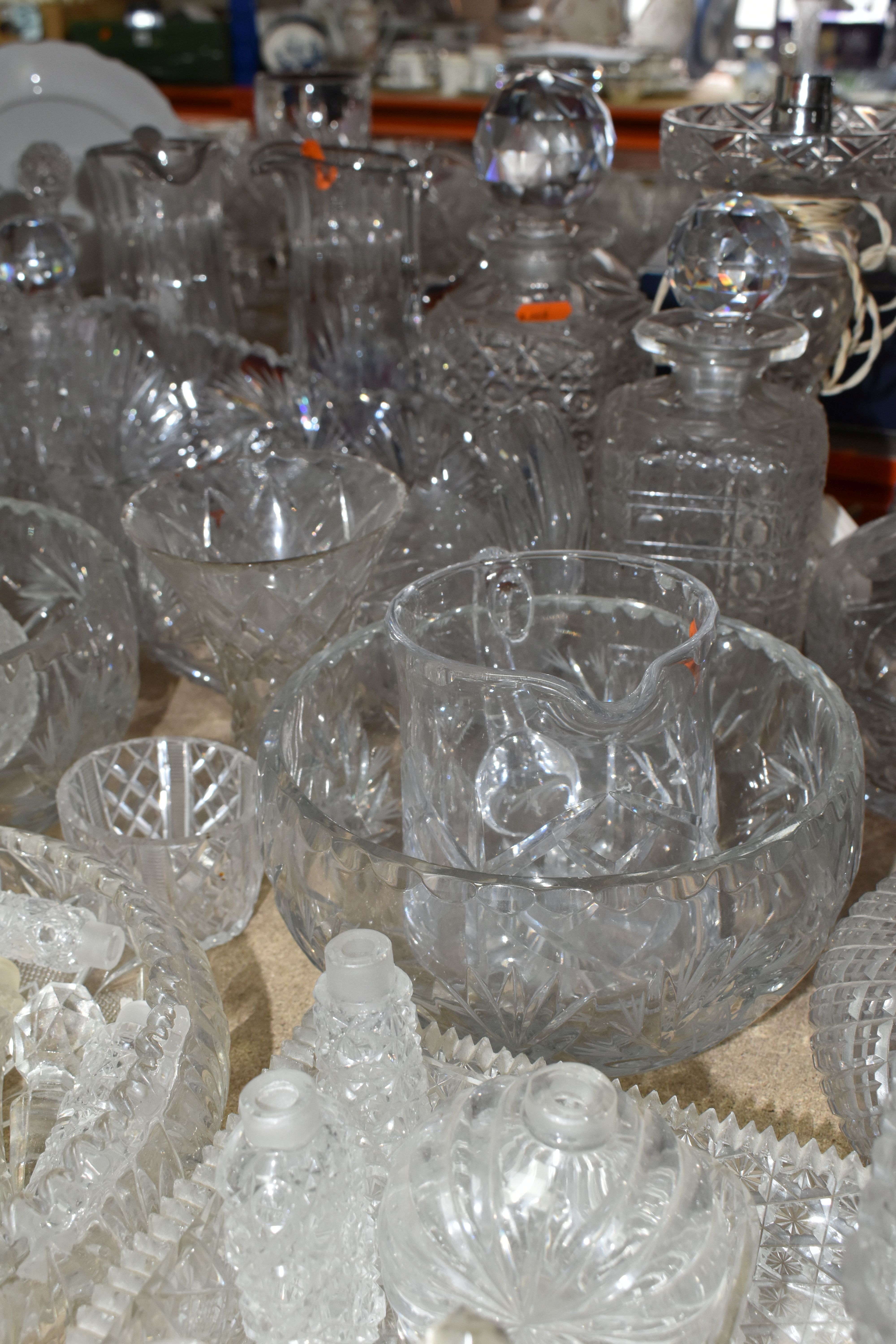A LARGE VARIETY OF CRYSTAL CUT CLASS DECORATIVE WEAR including six 'Bohemian Crystal' glasses in - Image 7 of 9