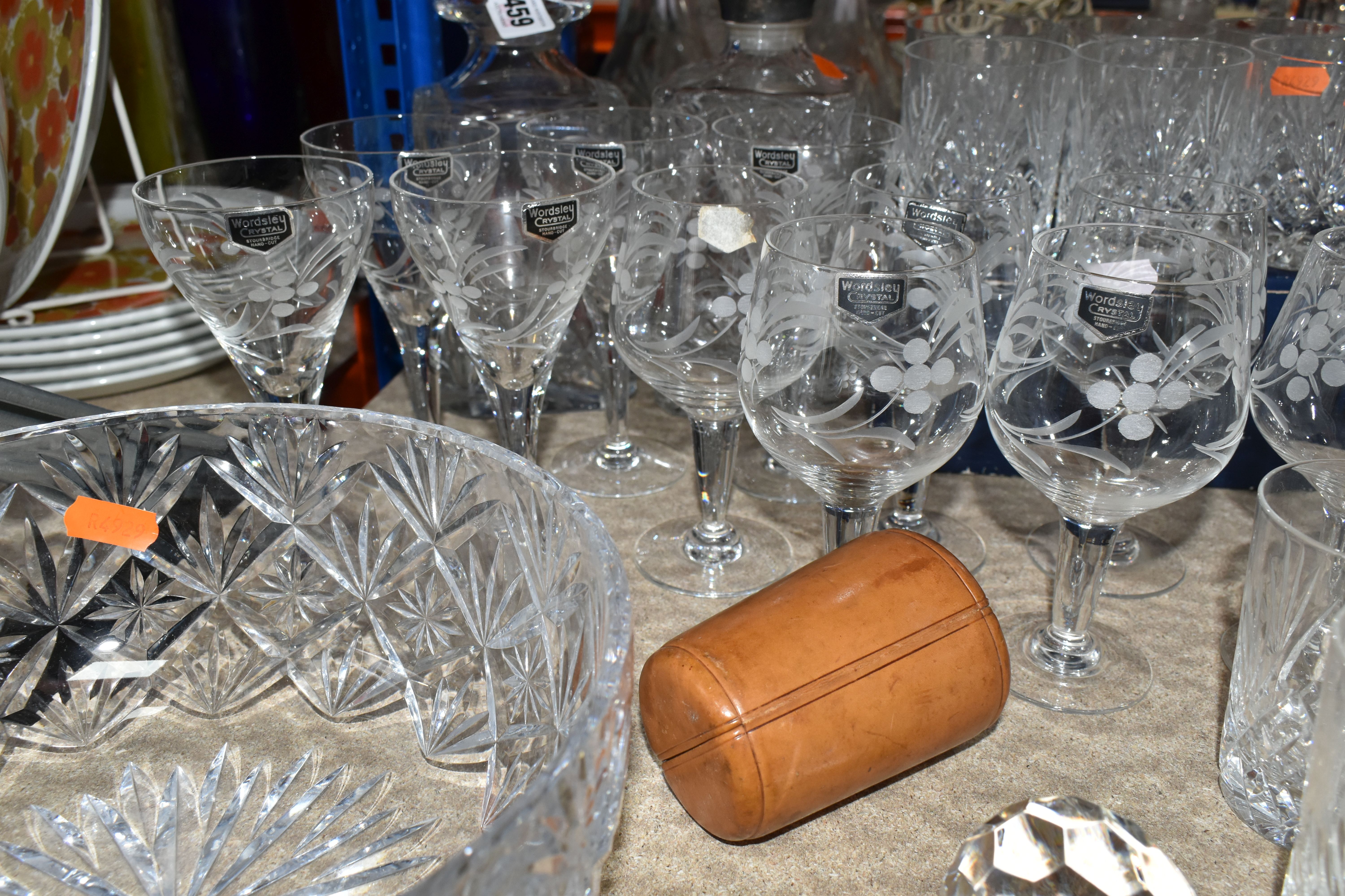 A LARGE COLLECTION OF WORDSLEY AND ROYAL DOULTON CRYSTAL CUT GLASSWARE ETC, including whisky - Image 9 of 10