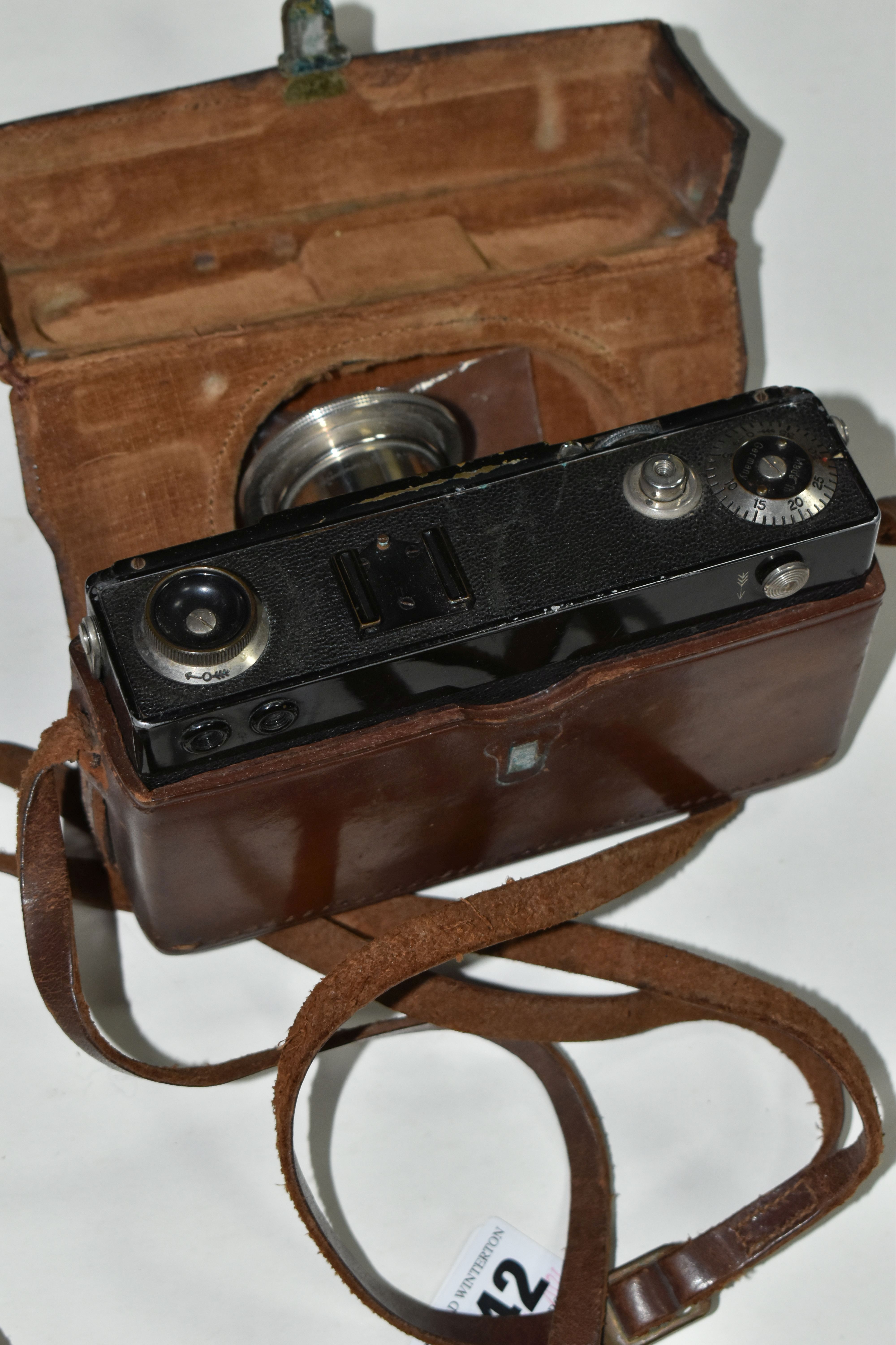 A ZEISS IKON CONTAX 1 FILM CAMERA, together with a Zeiss Ikon Jena 5cm f3.5 lens and leather case, - Image 5 of 5