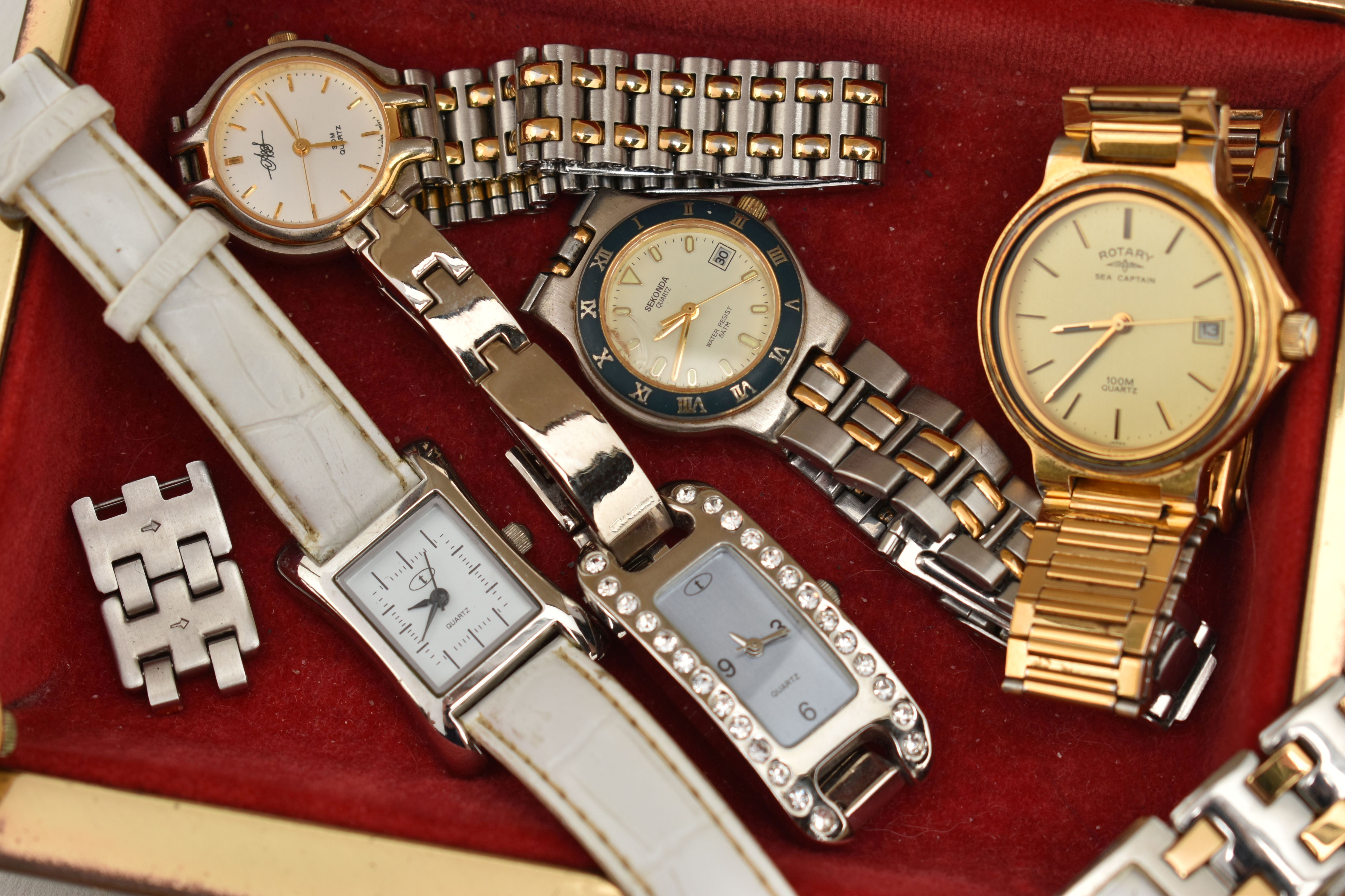 A SMALL BOX OF ASSORTED WRISTWATCHES, to include a ladies 'Tissot' quartz, round mother of pearl - Image 2 of 5