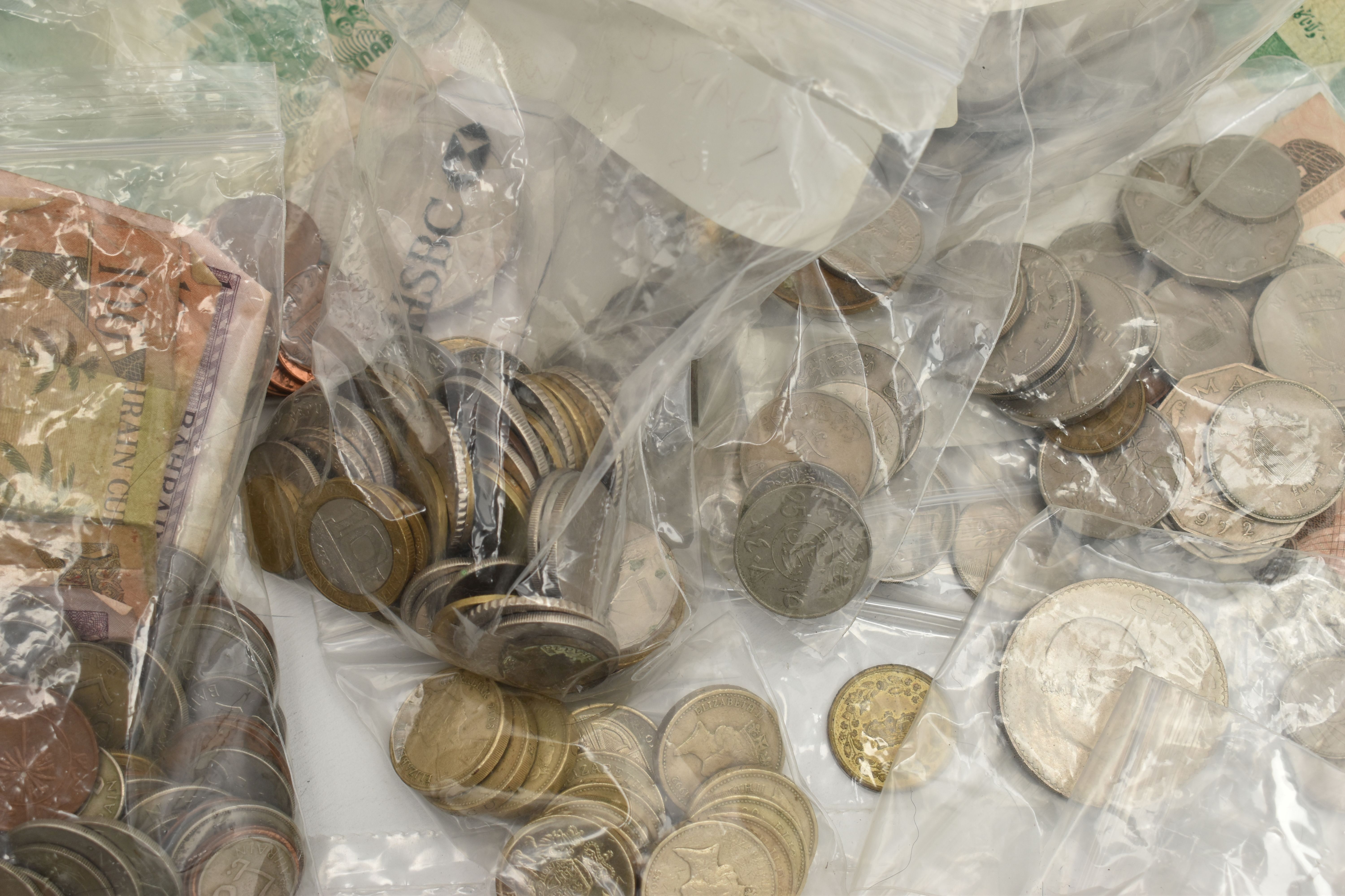 A CARDBOARD BOX CONTAINING WORLD COINS AND BANKNOTES, to include Europe and middle Eastern countries - Image 6 of 7