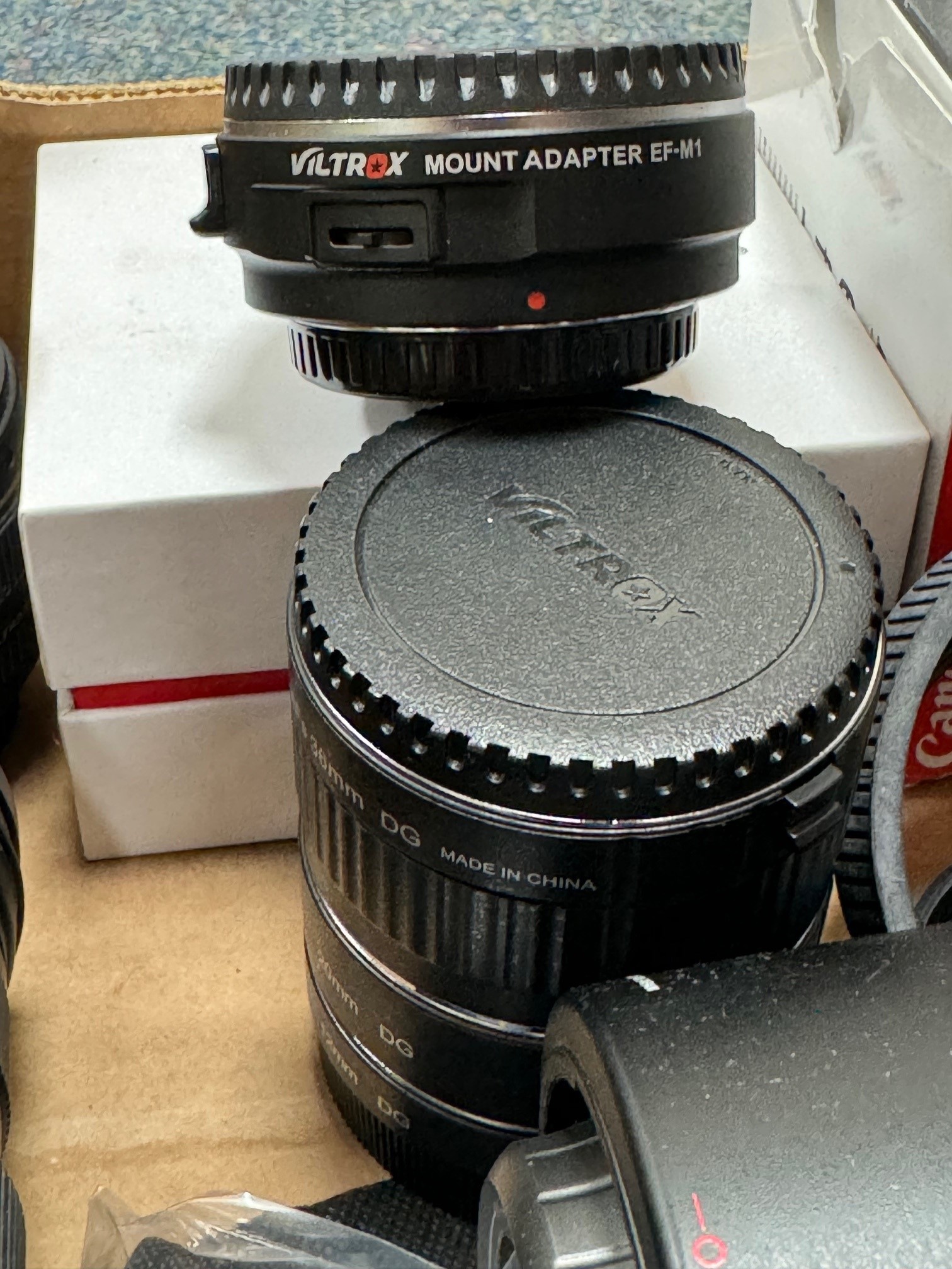 ONE BOX OF CAMERA EQUIPMENT, to include a Canon 50mm f1.4 standard lens, a boxed - Image 9 of 9