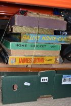 A SMALL QUANTITY OF VINTAGE BOARD GAMES AND JIGSAW PUZZLES ETC, to include James Bond 007, Rallye
