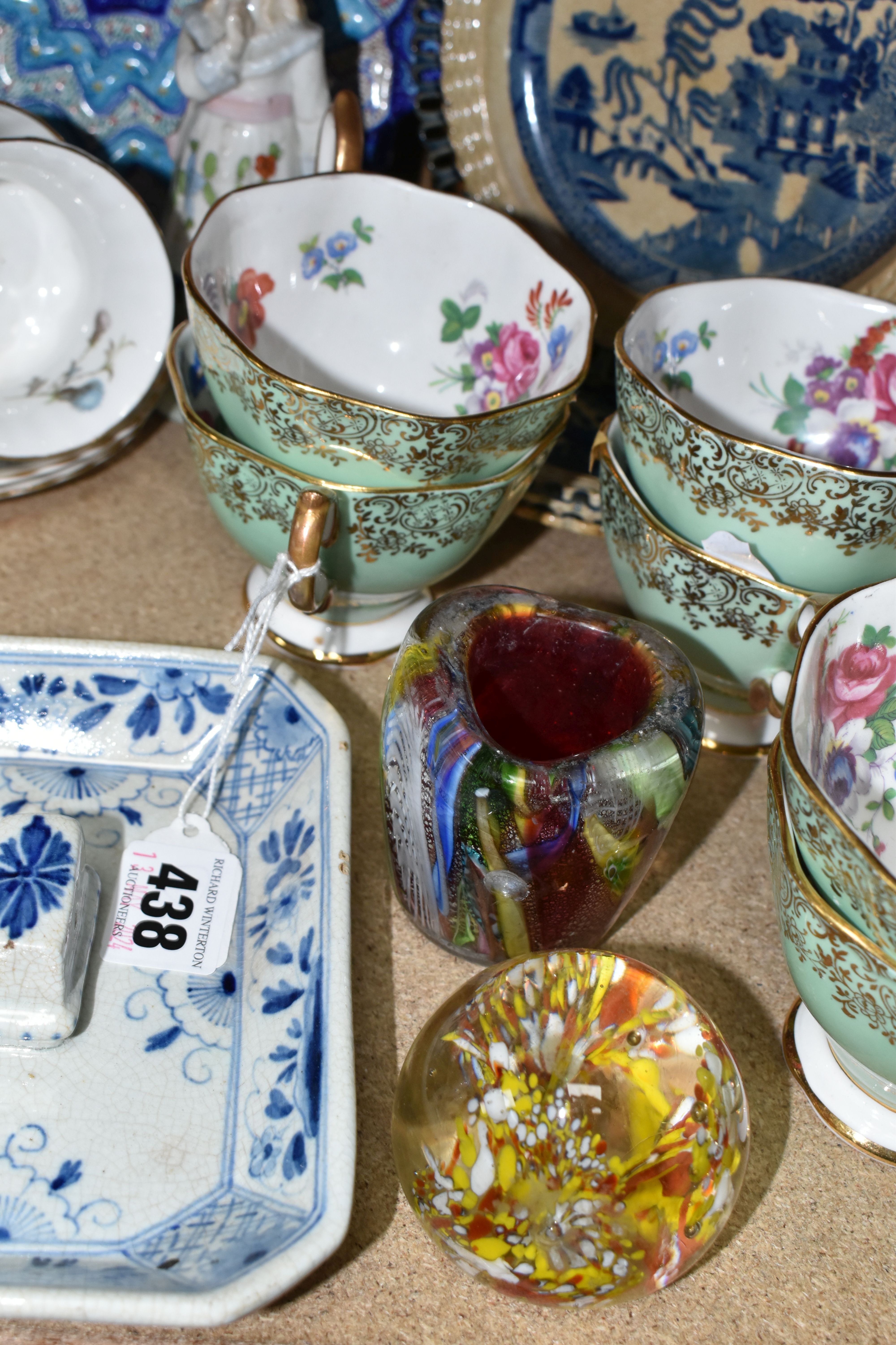 A VARIETY OF CERAMICS AND GLASSWARE INCLUDING A ROYAL ALBERT TEA SET, A VICTORIAN GLASS DUMP - Image 3 of 6