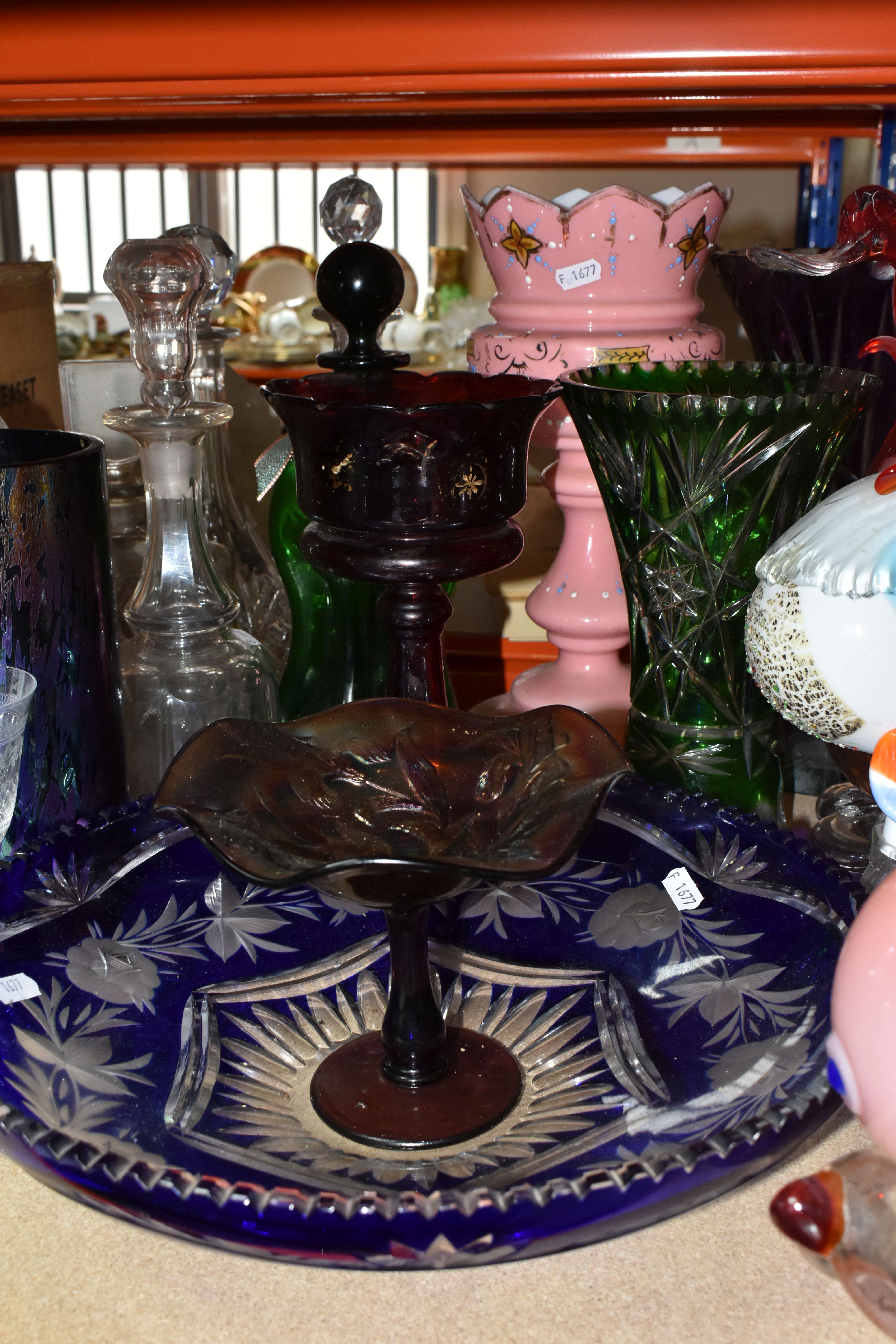 A COLLECTION OF VARIOUS DECORATIVE GLASSWARE including three Murano style art glass objects, six - Image 3 of 6