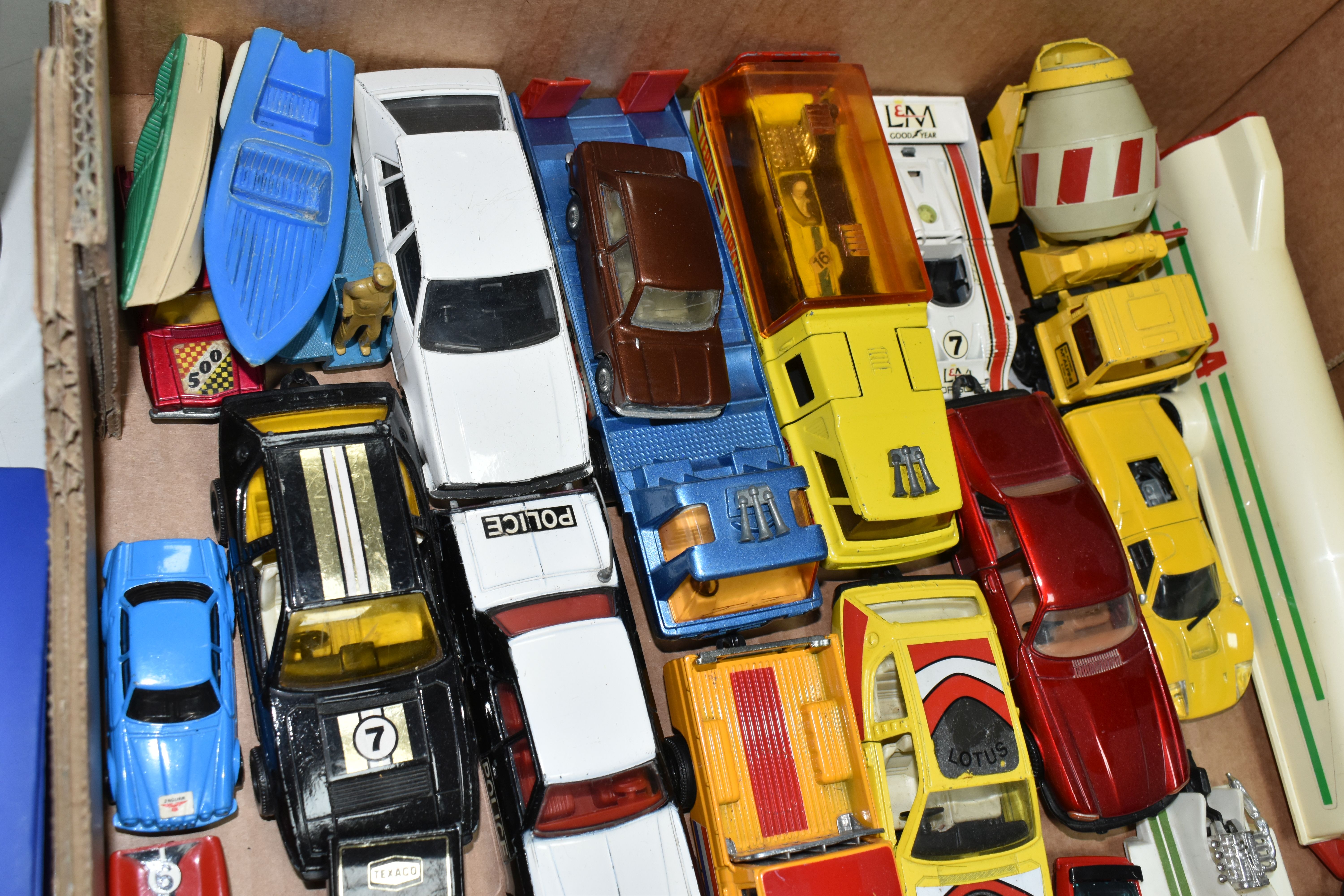 A QUANTITY OF UNBOXED AND ASSORTED PLAYWORN DIECAST VEHICLES, Dinky, Corgi, Matchbox (including - Image 3 of 6
