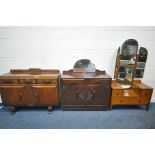 AN EARLY 20TH CENTURY OAK SIDEBOARD, with a raised back, fitted with three drawers, above double