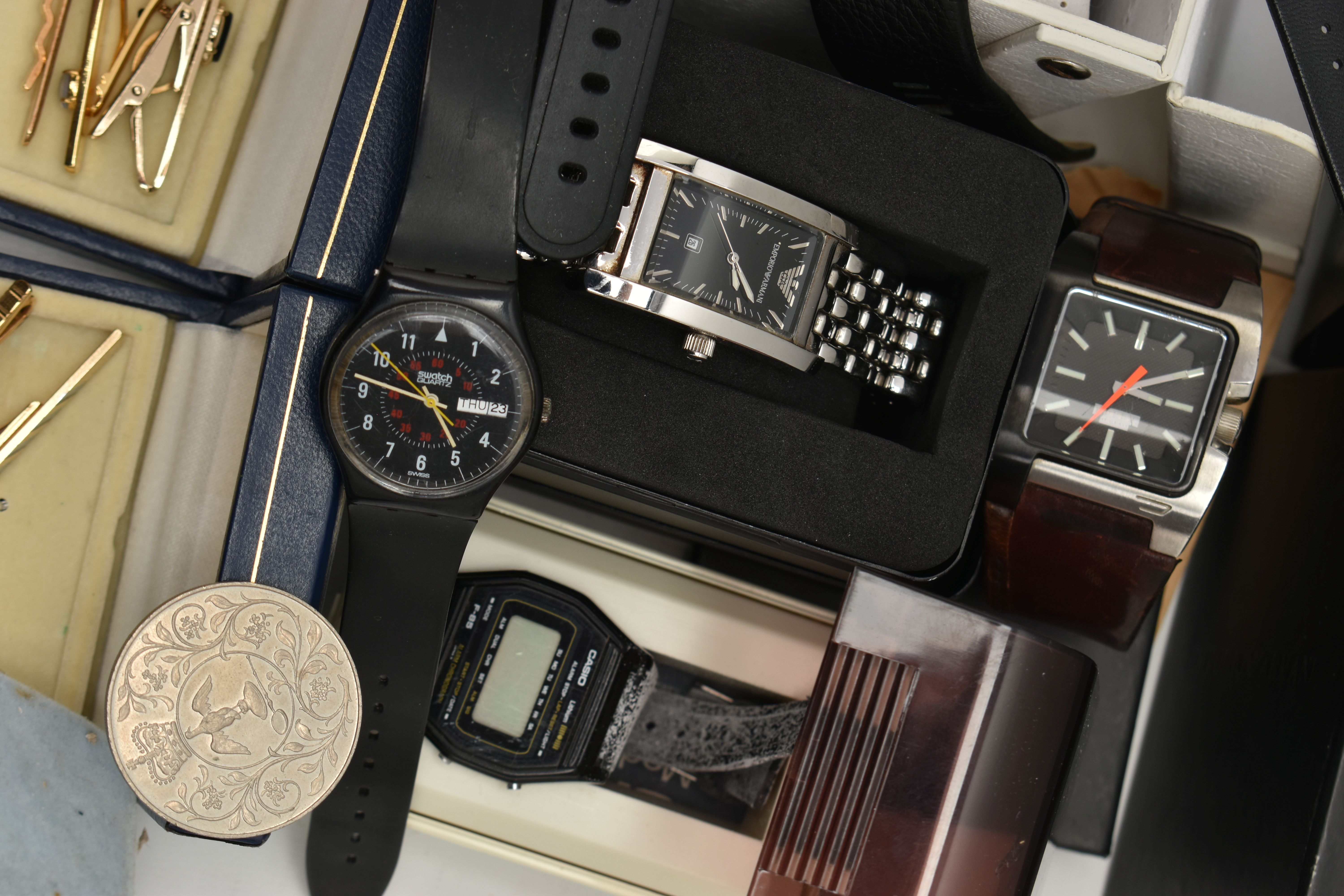 A BOX OF ASSORTED ITEMS, to include a selection of watches, names to include Swatch Irony, Swatch, - Image 5 of 5